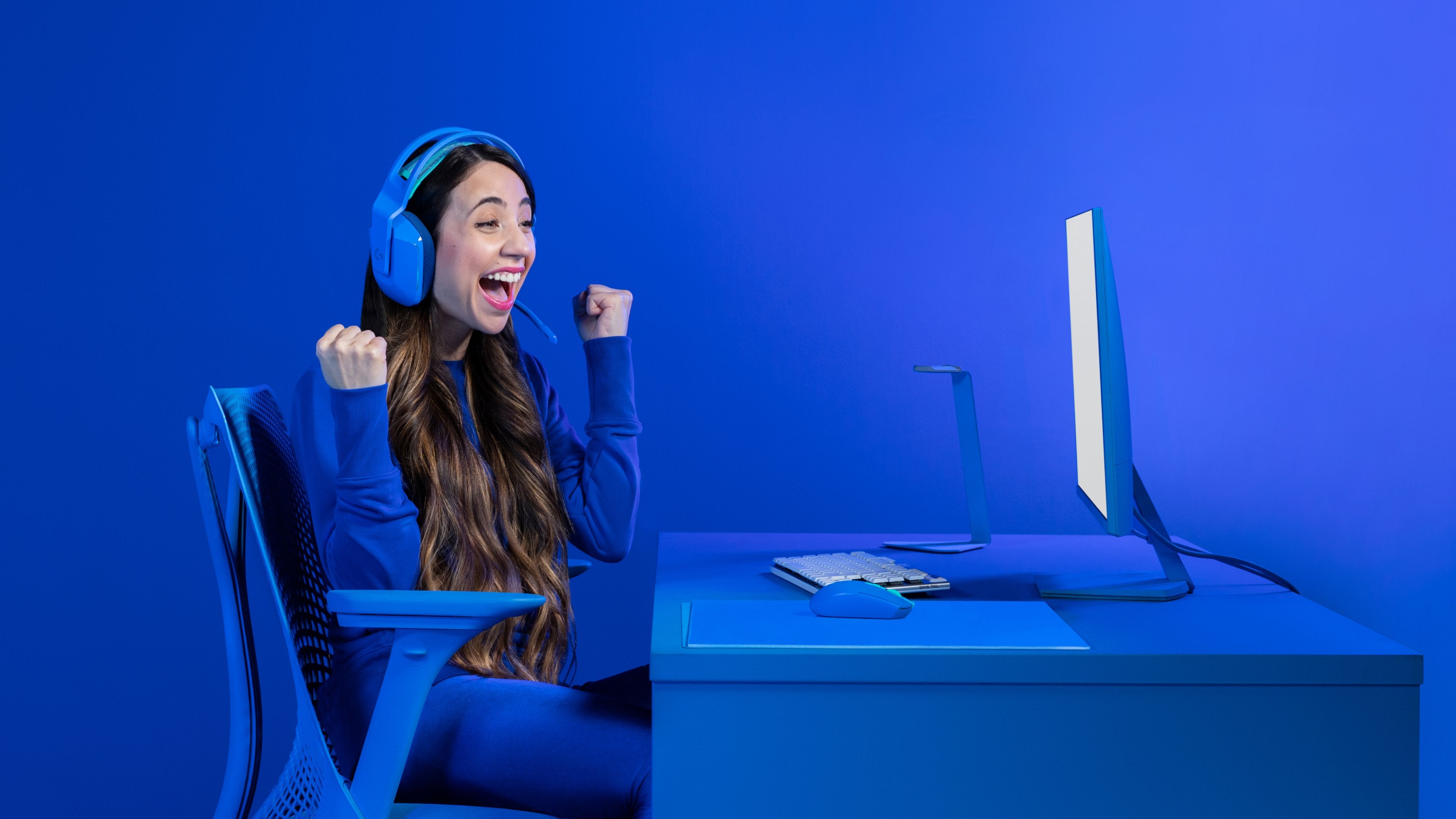 EAN 5099206092846 - Logitech G 910-006015 ratón Juego mano derecha RF inalámbrico Óptico 12000 DPI imagen 7