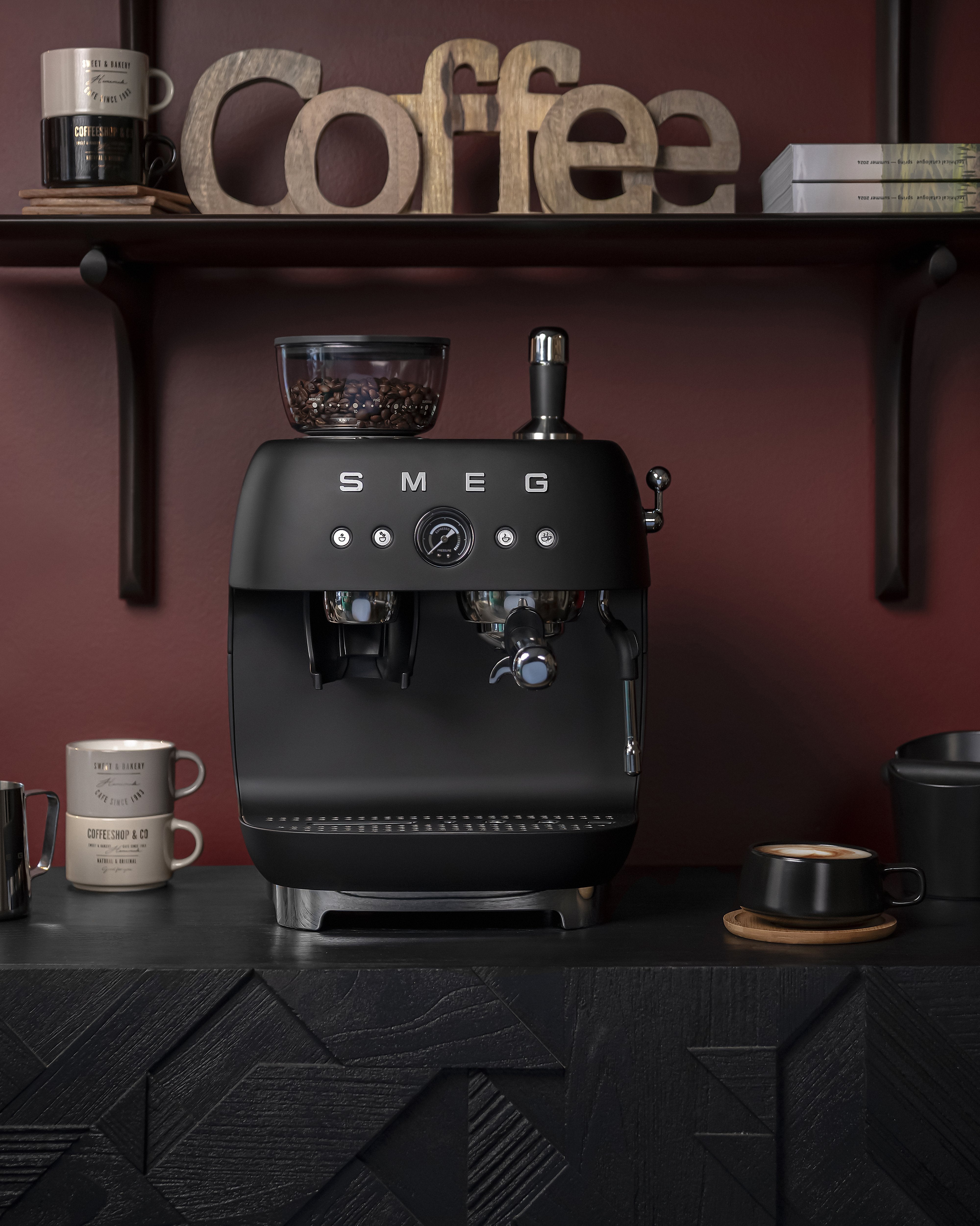 EAN 8017709354572 - Smeg EGF03BLMEU cafetera eléctrica Manual Máquina espresso 2,4 L imagen 21