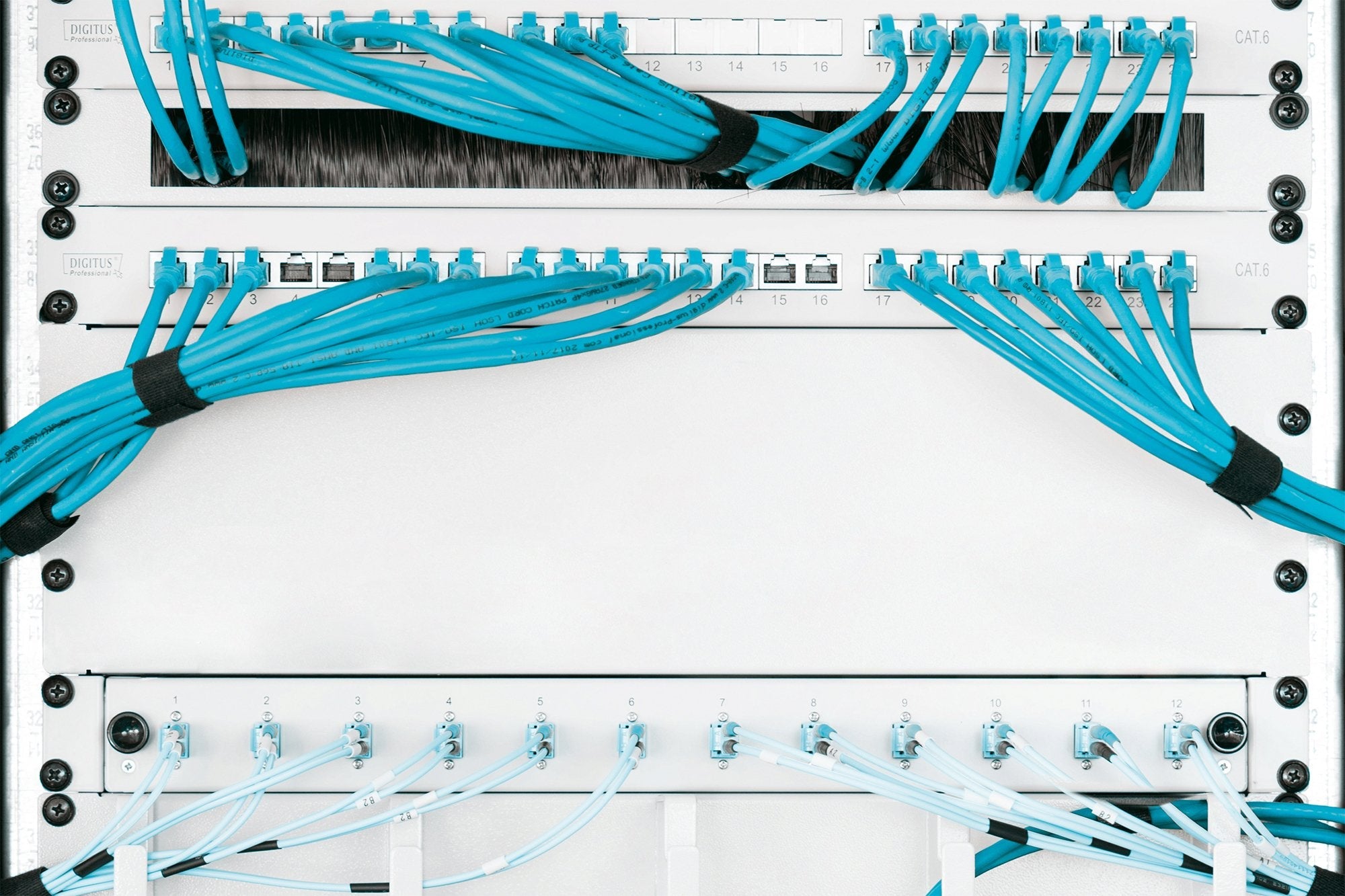 Tapa Ciega Digitus Rm 3u, Gris Dn-19 Bpn-03