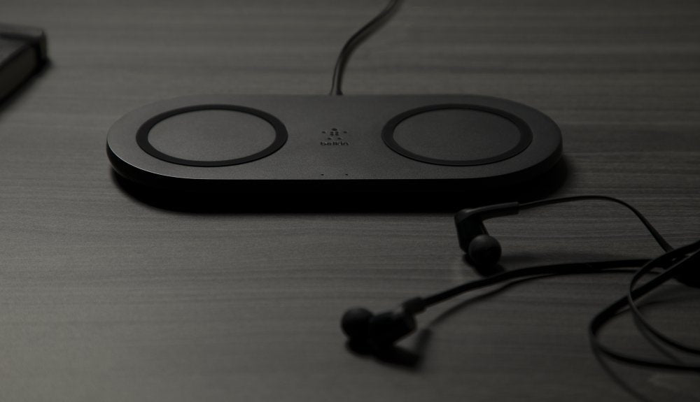 Base De Carga Inalámbrica Dual De Belkin 2x 10w Con Fuente De Alimentación, Negra