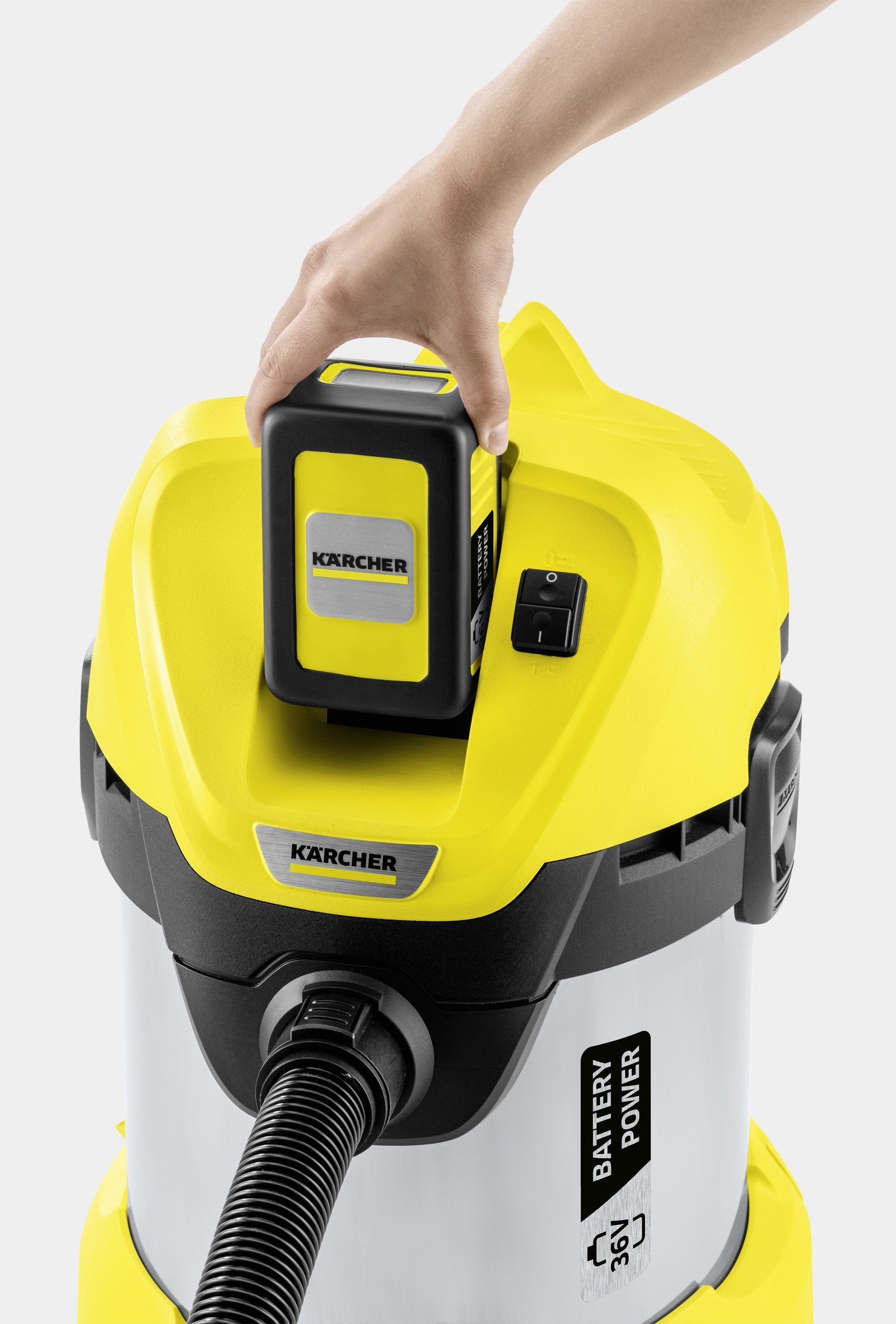EAN 4054278291888 - Kärcher 1.629-951.0 extractor de polvo Negro, Amarillo 17 L 300 W imagen 2