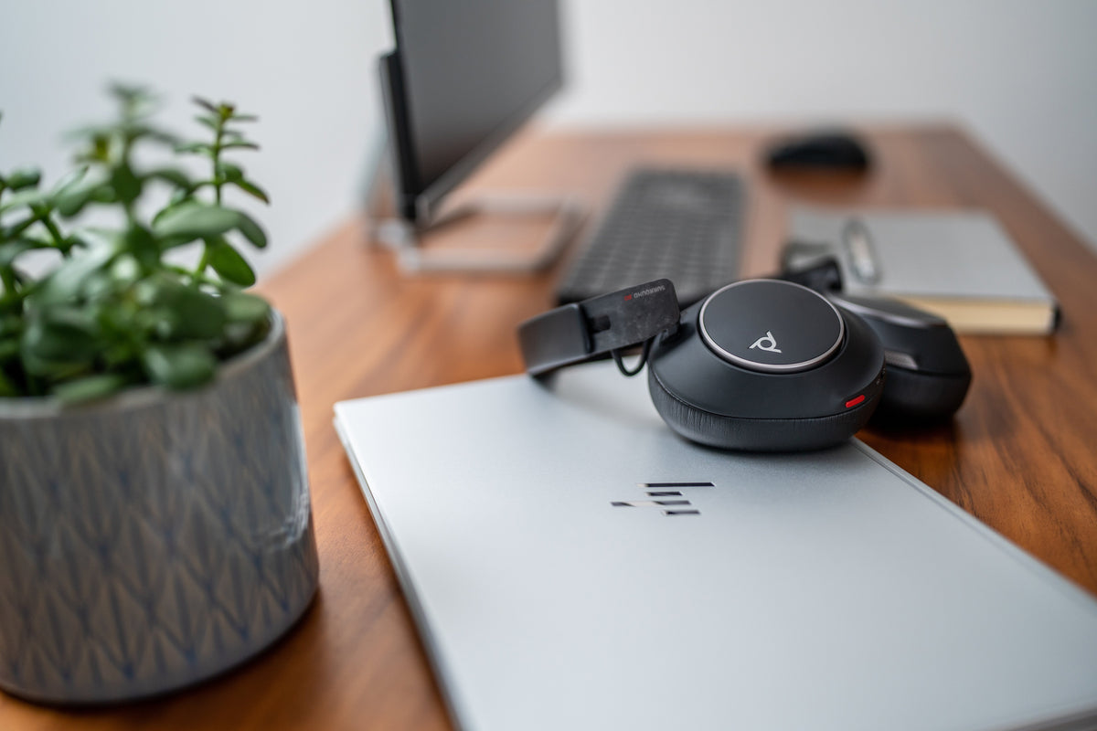 EAN 0196786453328 - HP Poly Voyager Surround 80 UC USB-C Headset +USB-C/A Adapter Inalámbrico Diadema Música/uso diario USB T imagen 6