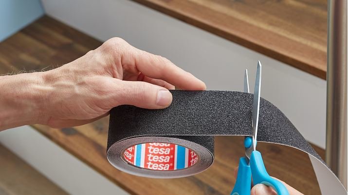 Cinta Antideslizante Tesa, Negra, 5m X 25mm