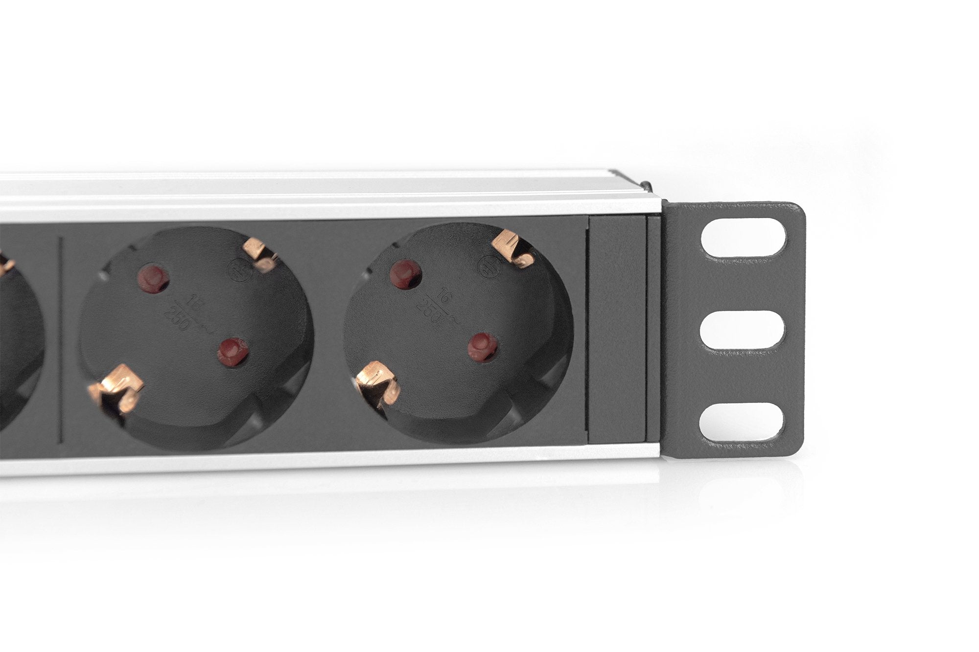 EAN 4016032474777 - Digitus DN-95418 unidad de distribución de energía (PDU) 4 salidas AC 0U/1U Negro imagen 3