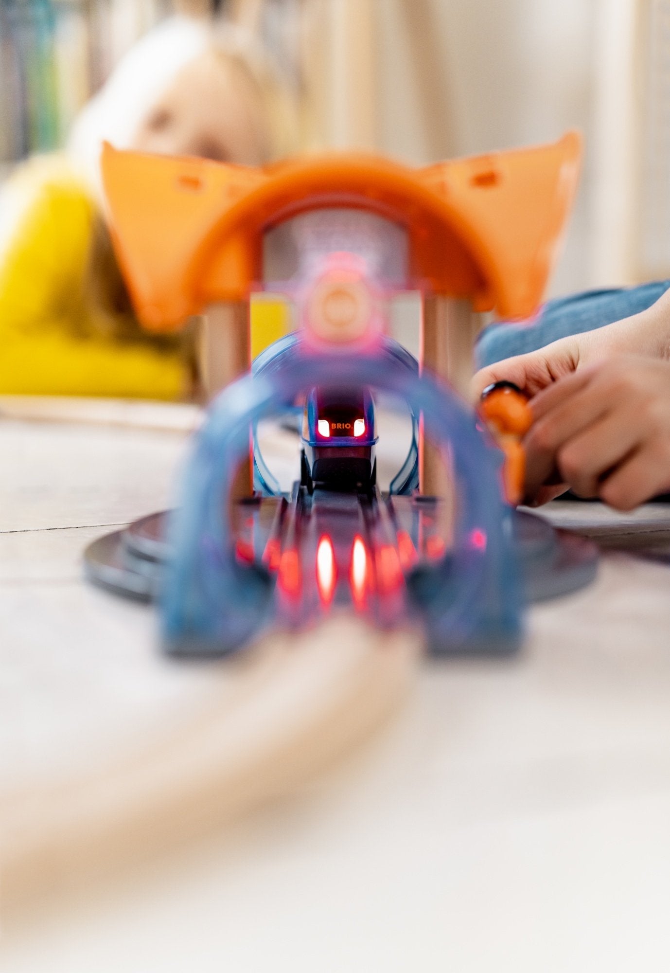 Brio 7312350339727 Pista Para Vehículos De Juguete De Plástico, Madera, Ferrocarril Niño/Niña, 3 Año(S), Vehículo Incluido, Aaa, De Plástico, Madera, Multicolor