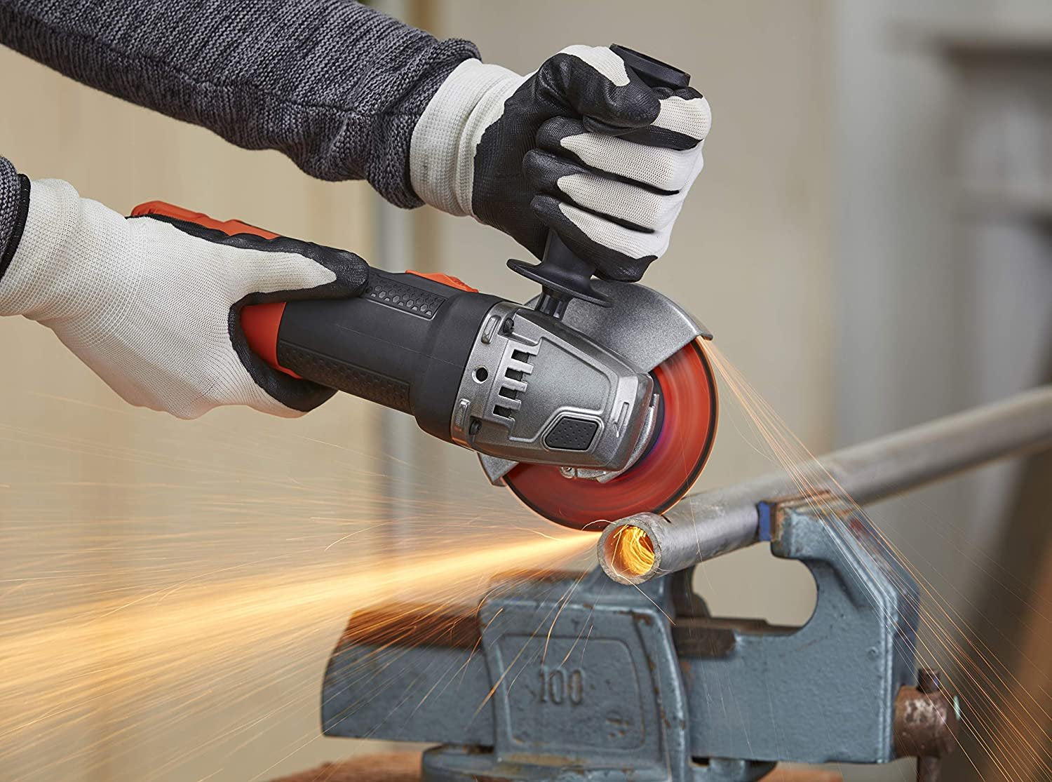 Mini-Amoladora 900w Beg210-Qs Black+Decker