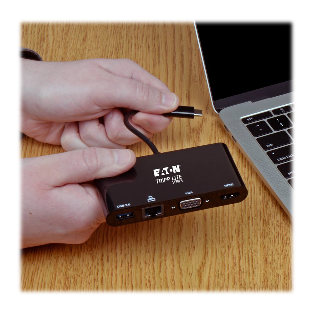 Tripp Lite U444-06n-Hv4gub Usb 3.1 Gen 1 Usb-C, 4k @30hz - Hdmi, Vga, Puerto De Hub Usb-A Y Gigabit Ethernet, Negro