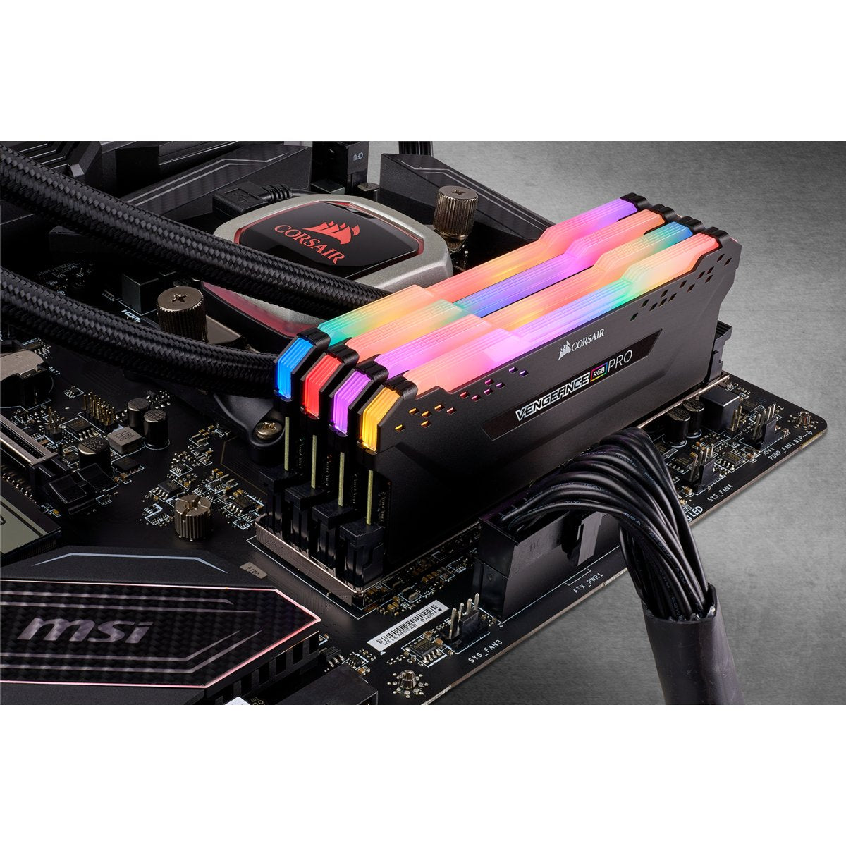 EAN 840006621423 - Corsair Vengeance RGB Pro CMW128GX4M4D3000C16 módulo de memoria 128 GB 4 x 32 GB DDR4 288-pin DIMM imagen 7