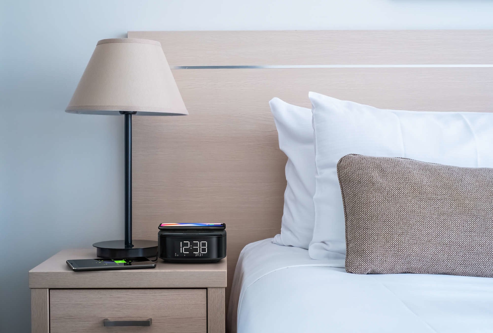 Radio Despertador Philips Bt Cargador Inalambrico