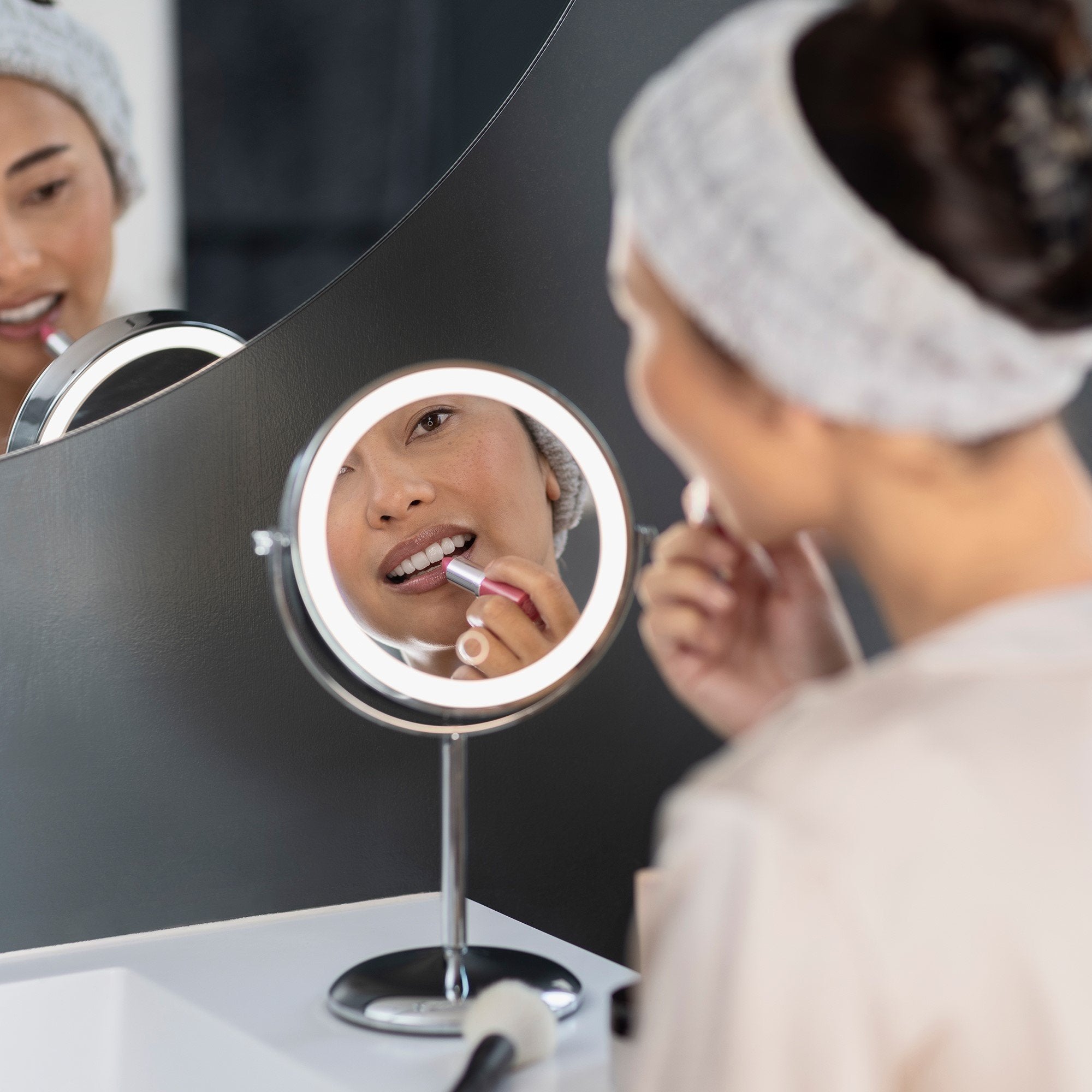 EAN 4015588885532 - Medisana CM 844 espejo para maquillaje Independiente Alrededor Cromo imagen 2