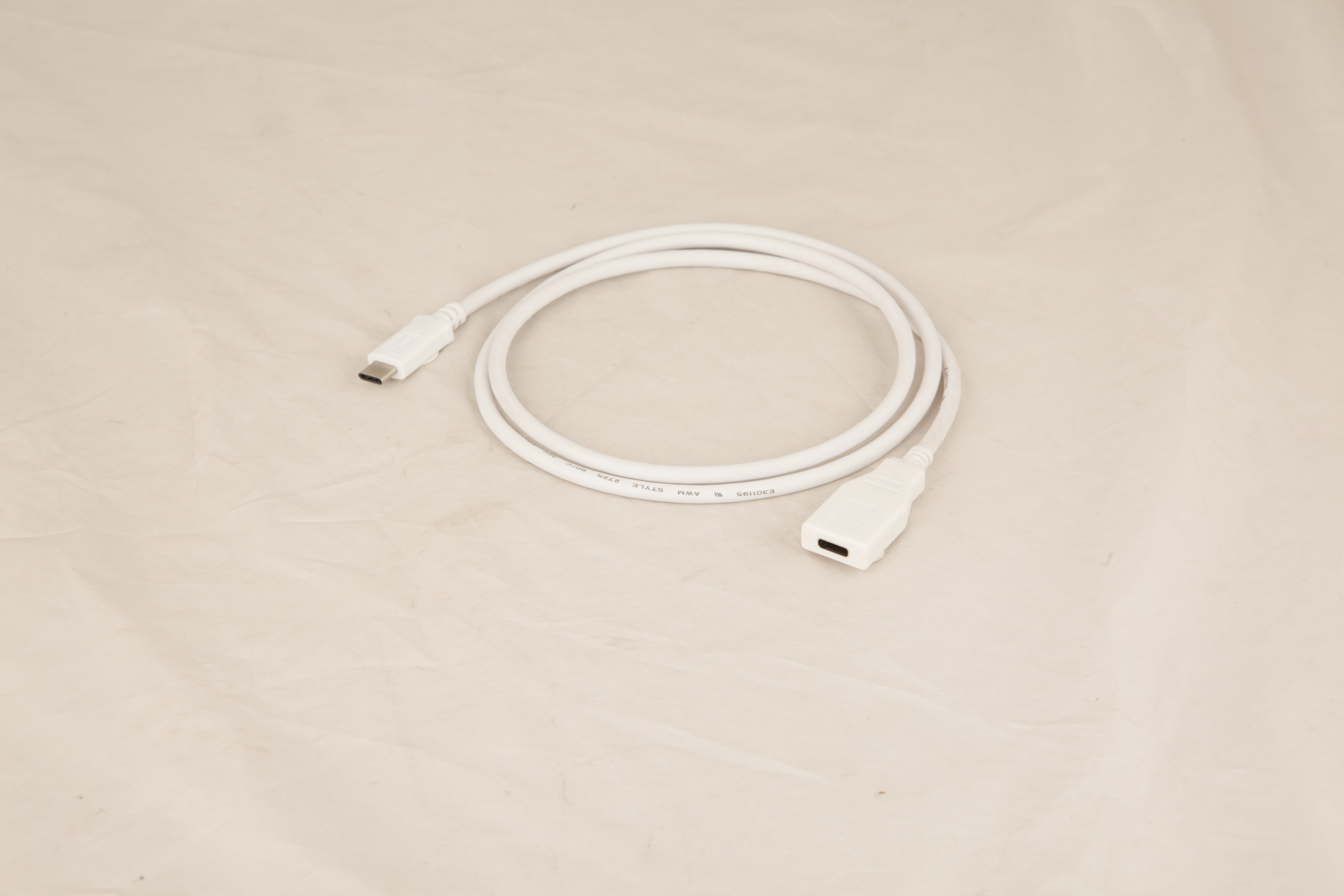 Urban Factory Tce01uf Cable Usb 1 M 3.2 Gen 1 (3.1 Gen 1) Usb C Blanco