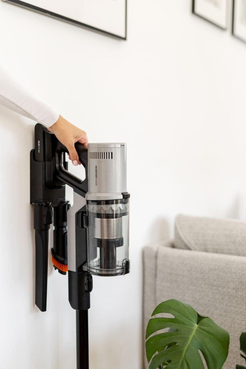 EAN 3838783075840 - Gorenje SVC259400NES Aspiradora escoba 2 en 1 Batería Secar Micro Sin bolsa 0,6 L 200 W Plata imagen 11