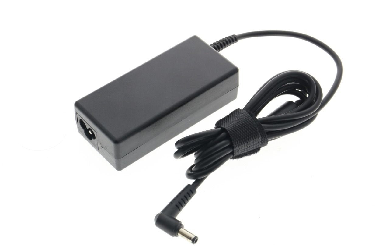 EAN 5704327483663 - CoreParts MBA1224 adaptador e inversor de corriente Interior 60 W Negro imagen 1