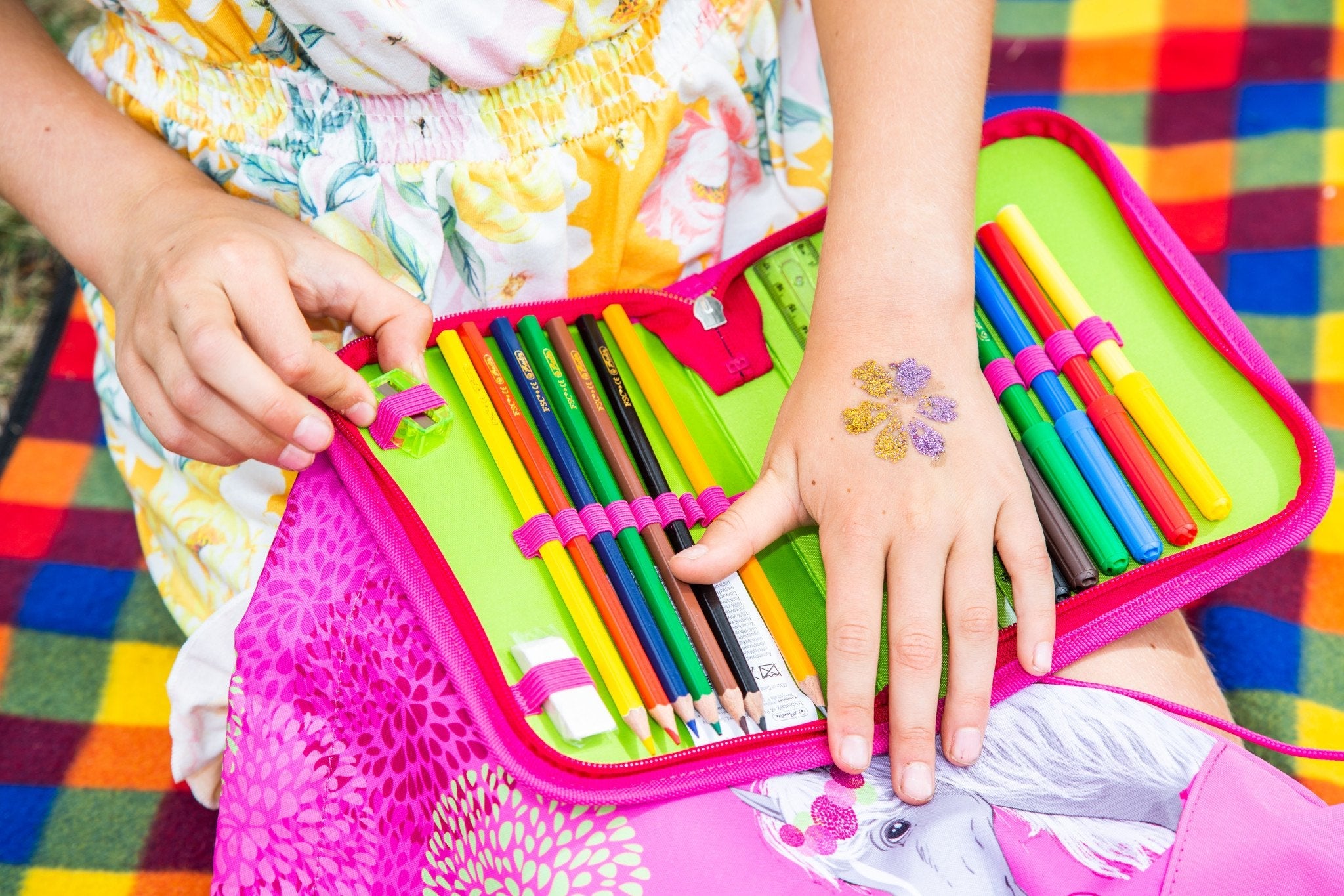 EAN 4008110284392 - Herlitz UltraLight Plus Sweet Hearts juego de mochila escolar Chica Poliéster Rojo imagen 7