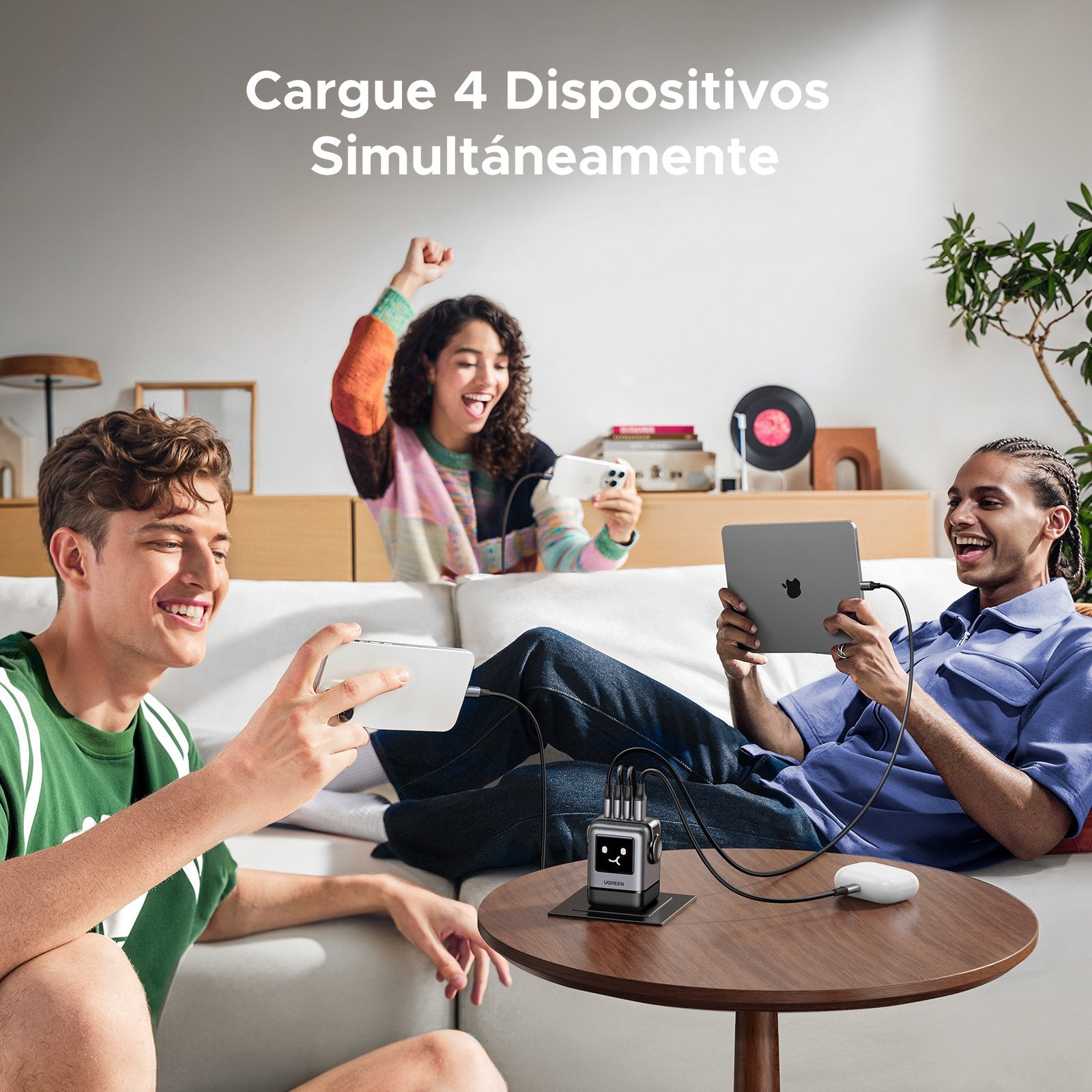 Cargador Ugreen Usb-A+3*Usb-C 100w  Gan Fast