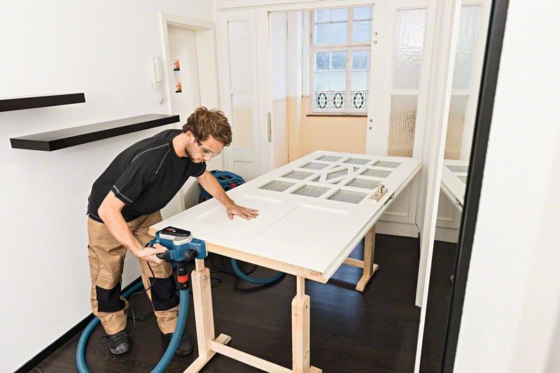 EAN 3165140771016 - Bosch GHO 16-82 Professional Negro, Azul, Plata 18000 RPM 630 W imagen 4