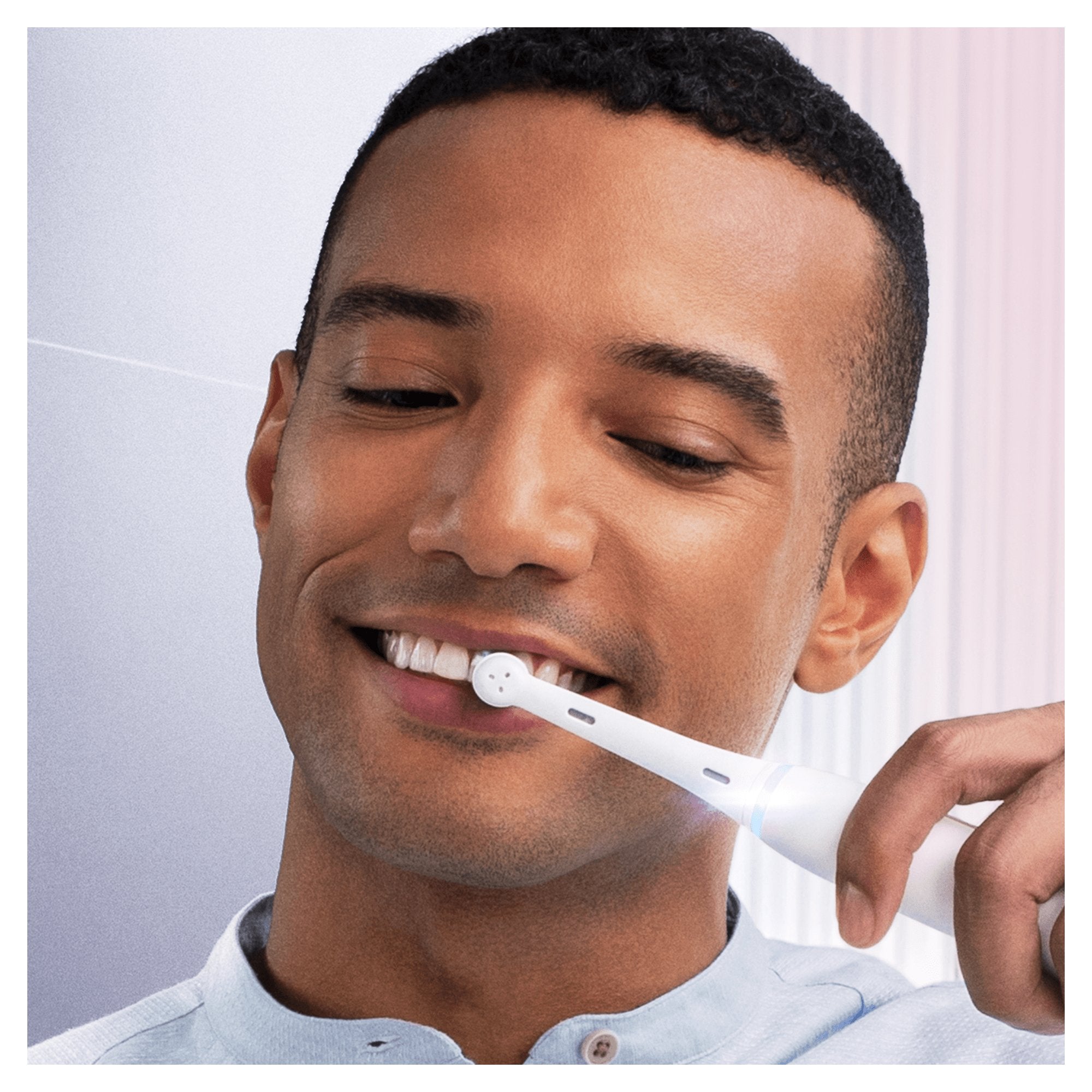EAN 4210201343554 - Oral-B iO Gentle Care 80346671 cepillo de cabello 4 pieza(s) Azul, Blanco imagen 6