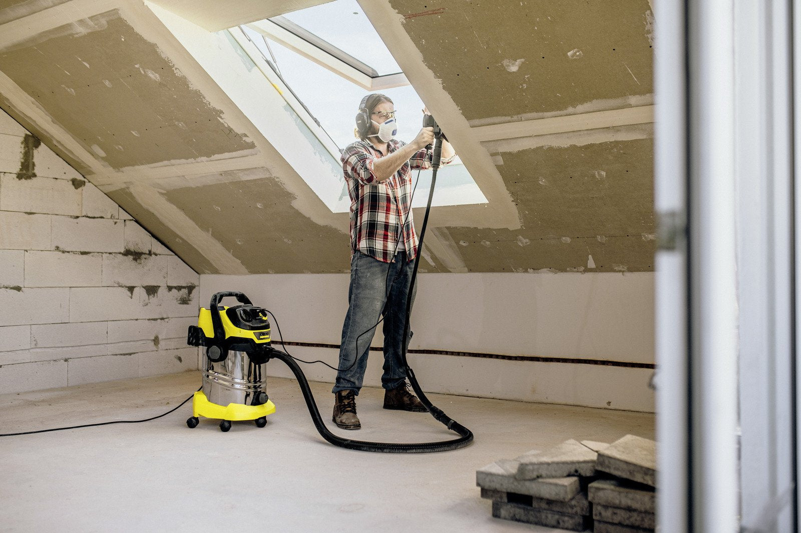 EAN 4054278663517 - Kärcher WD 6 P S V-30/6/22/T Negro, Acero inoxidable, Amarillo 30 L 1300 W imagen 2
