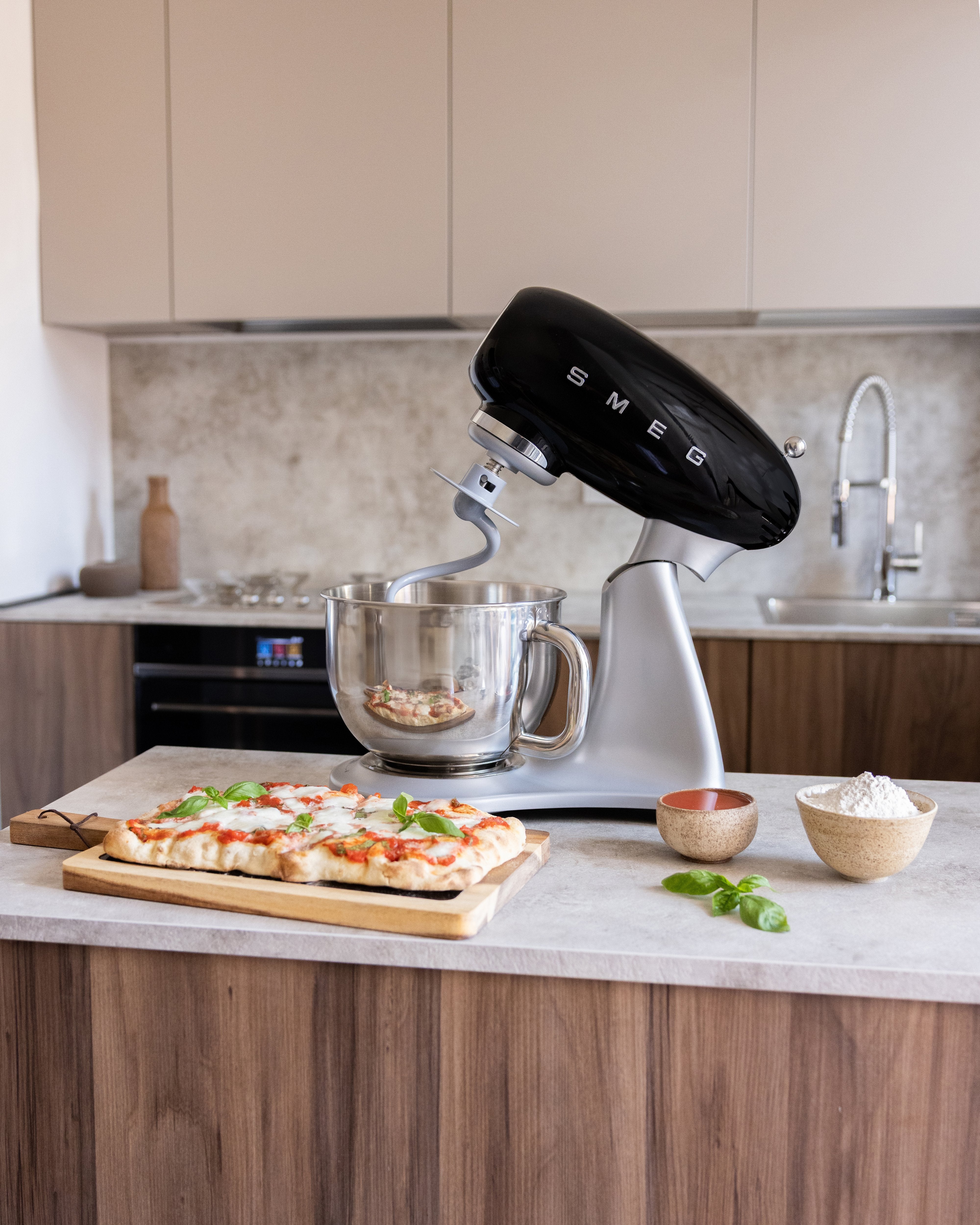 Máquina Multiusos Smeg Smf04bleu, 4,8 L, 800 W, Negra