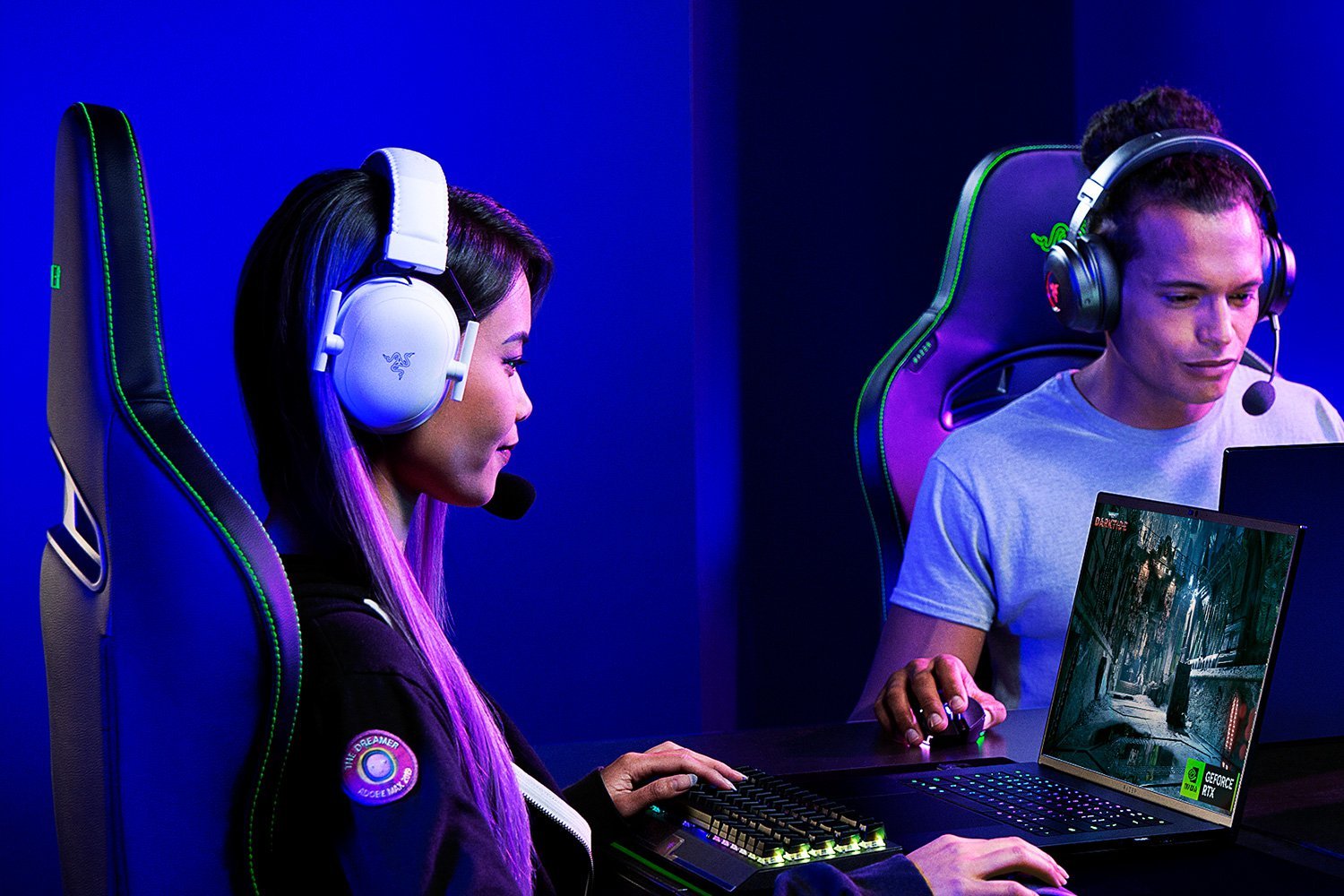EAN 8887910060131 - Razer BlackShark V2 Pro Auriculares Inalámbrico Diadema Juego Bluetooth Blanco imagen 5