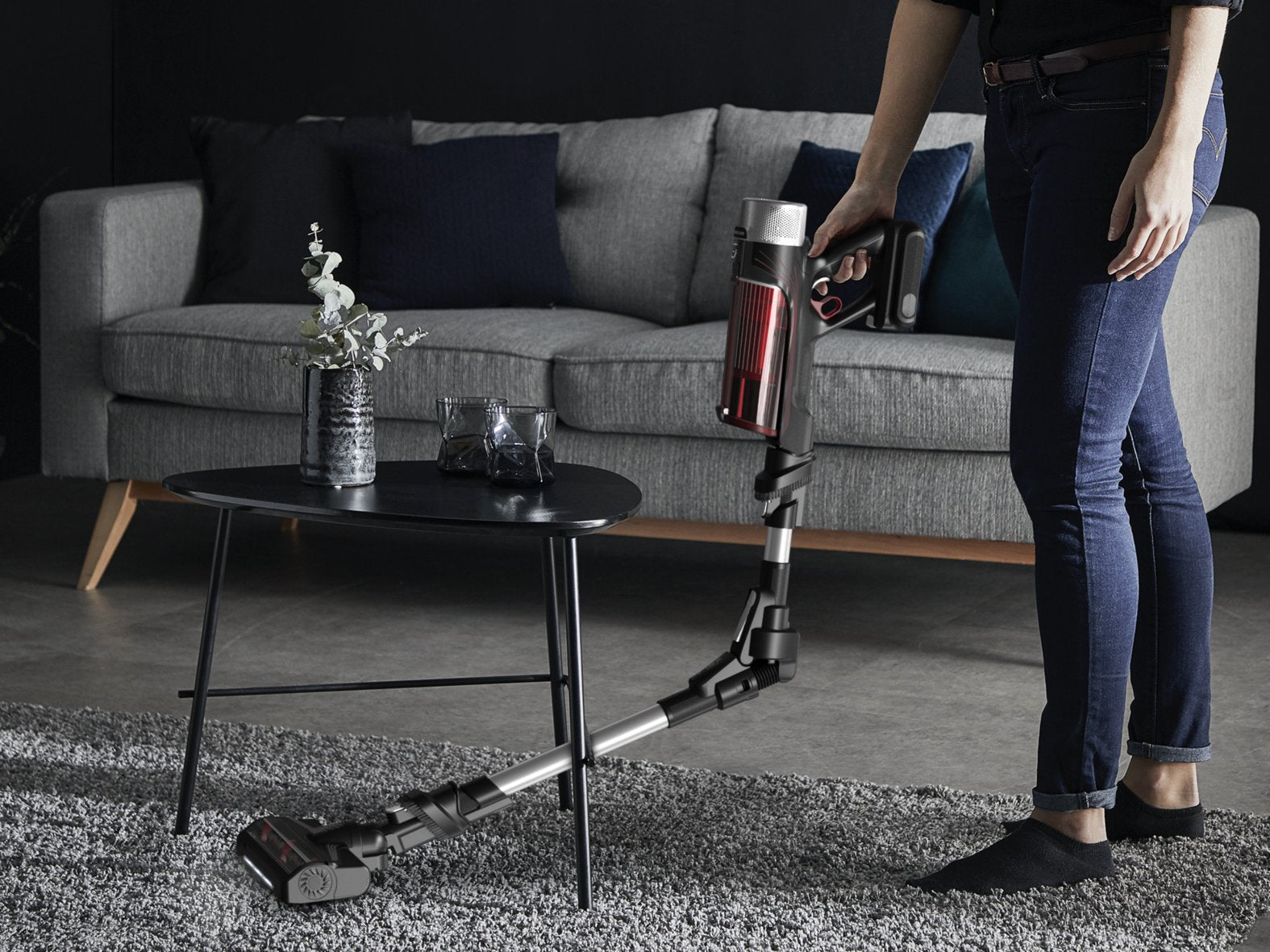 EAN 3221616046245 - Rowenta RH2077 Aspiradora escoba 2 en 1 Batería Secar Sin bolsa 0,4 L 250 W Negro, Rojo imagen 2