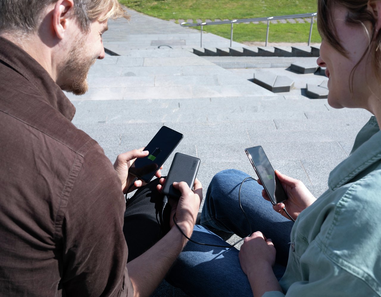 Powerbank 15000mah Trust Primo 15w Negra