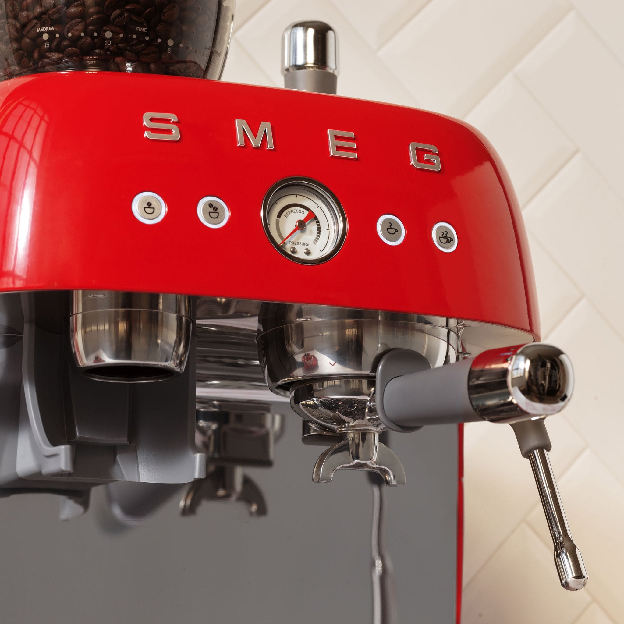 EAN 8017709329822 - Smeg EGF03RDEU cafetera eléctrica Manual Máquina espresso 2,4 L imagen 26