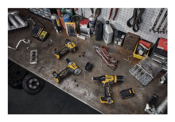 EAN 5035048797679 - DeWALT DCF403NT-XJ remachadora eléctrica Negro, Amarillo 2.4,3.2,4,4.8 mm 10000 kN imagen 11