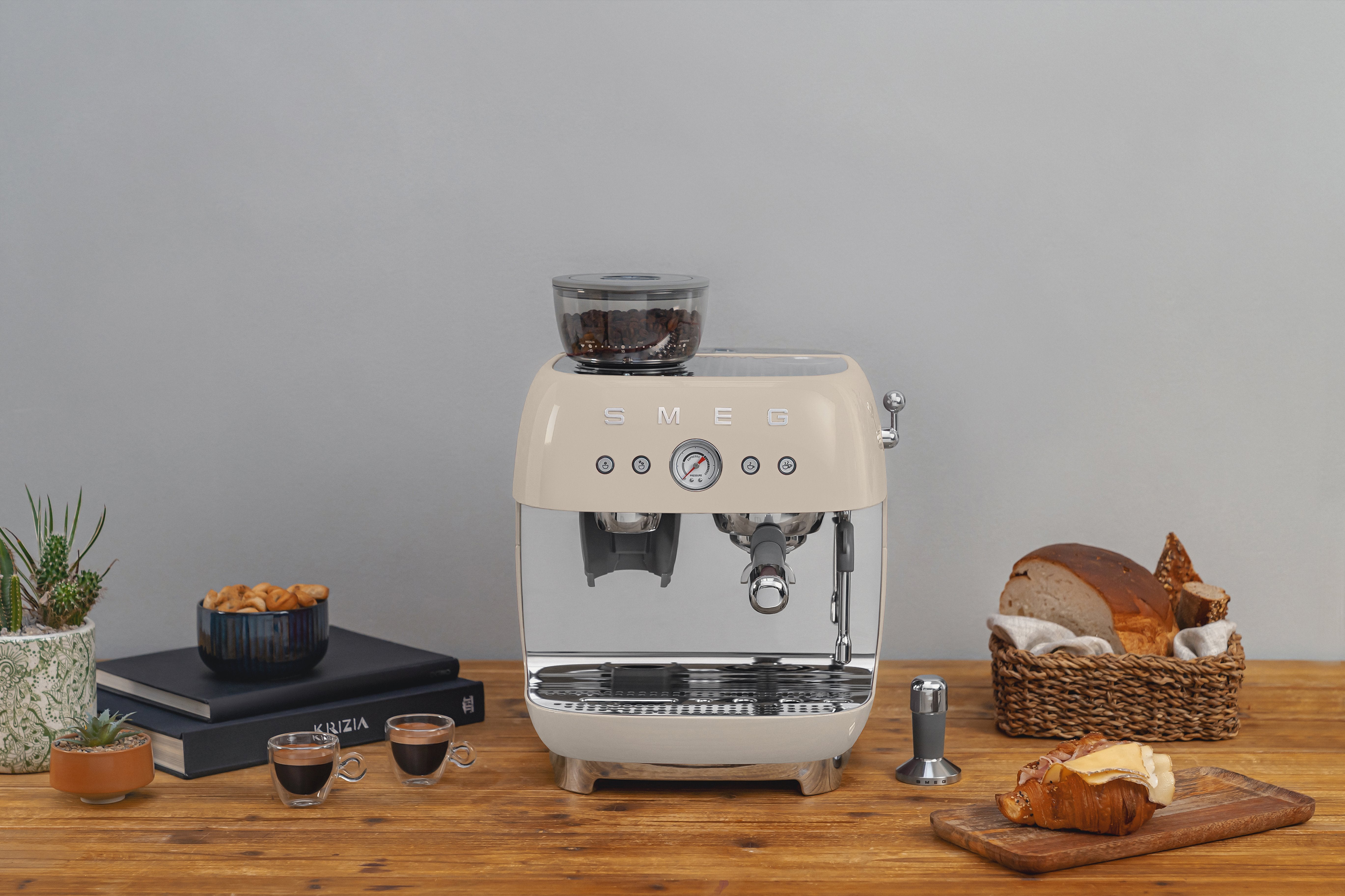EAN 8017709329839 - Smeg EGF03CREU cafetera eléctrica Manual Máquina espresso 2,4 L imagen 15