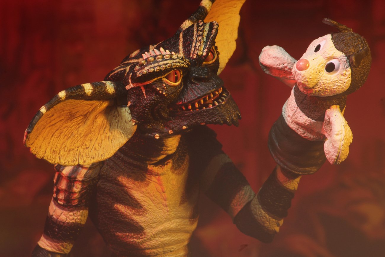 EAN 0634482306253 - NECA Ultimate Flasher Gremlin imagen 6