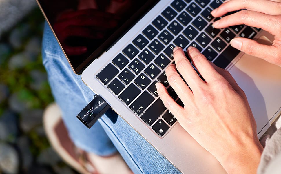 Dysk Zewnetrzny Ssd Sc730 512g Usb 3.2c/A 600/600mb/S Czarny