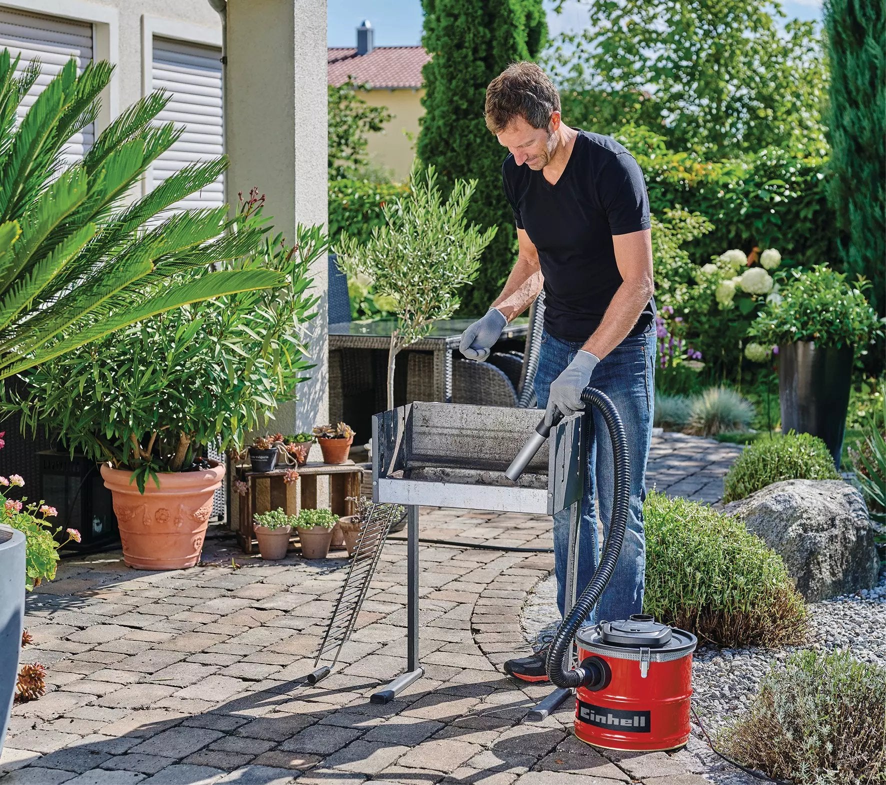 EAN 4006825685008 - Einhell TC-AV 1830 D 800 AW 18 L Negro, Rojo imagen 3