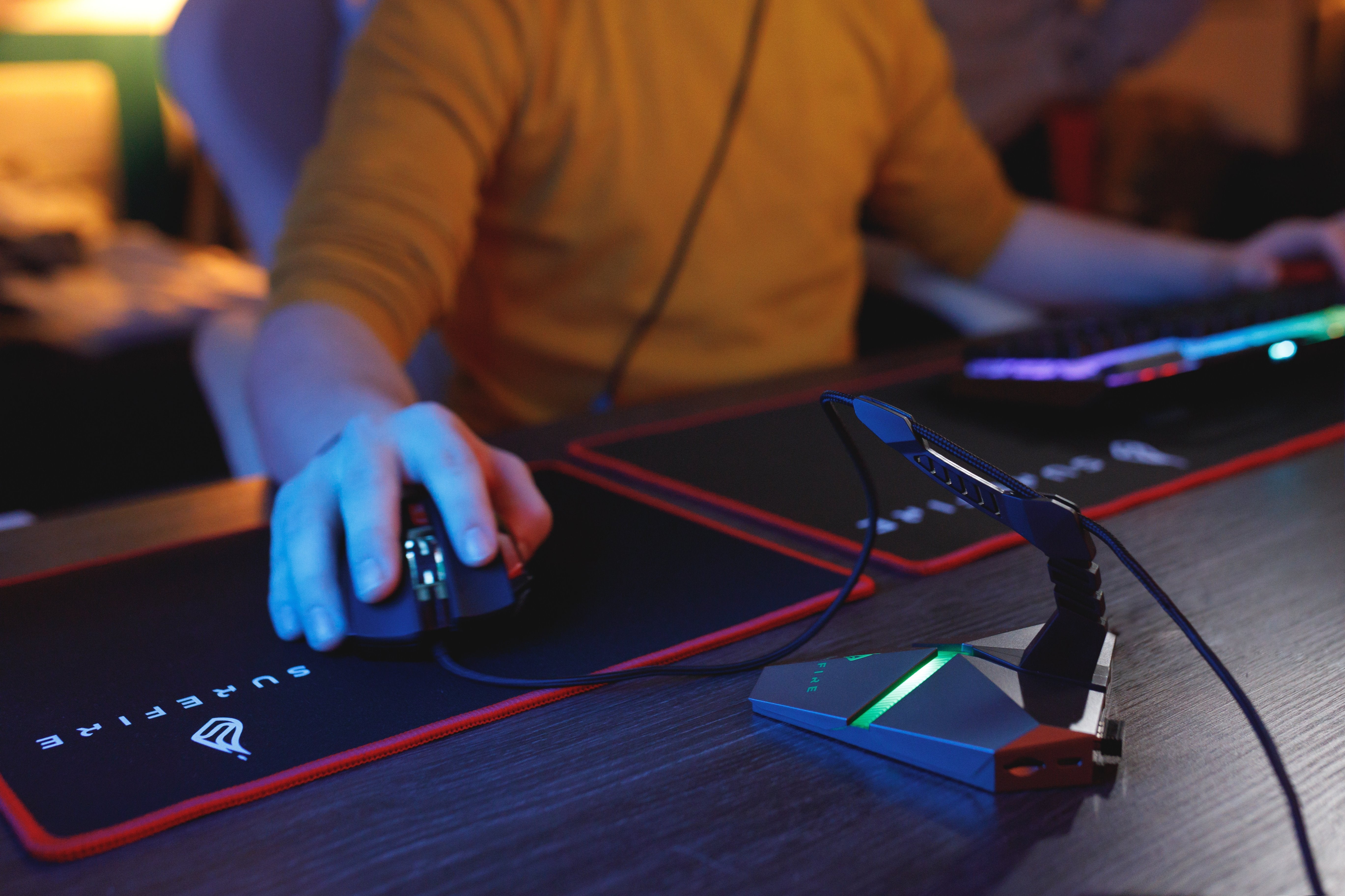 Verbatim Soporte Para El Cable Del Ratón Surefire Gaming Axis Bungee Hub