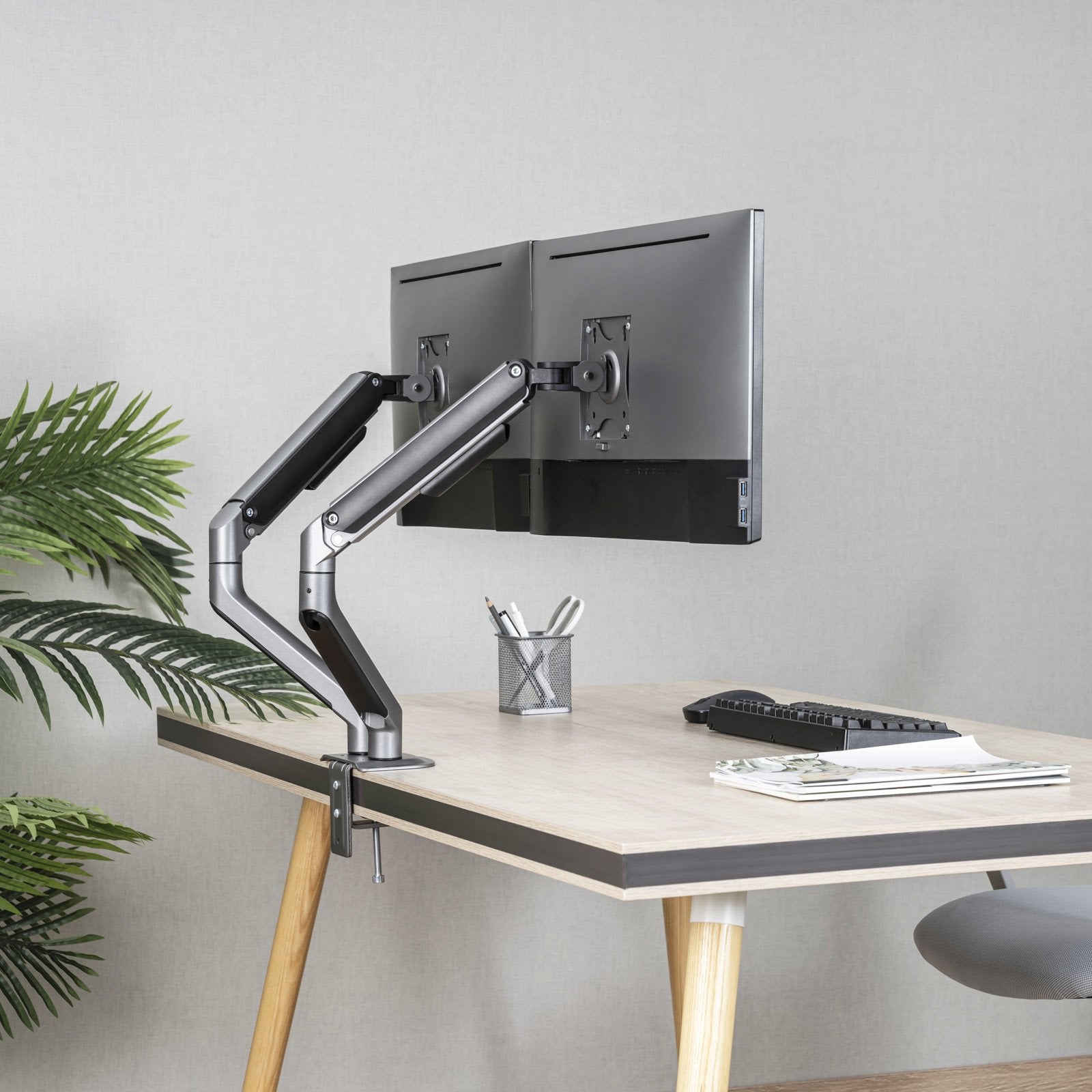 Tooq Soporte Mesa Pantallas Giratorio Inclinacion 2 Brazos 17-32" - Gris