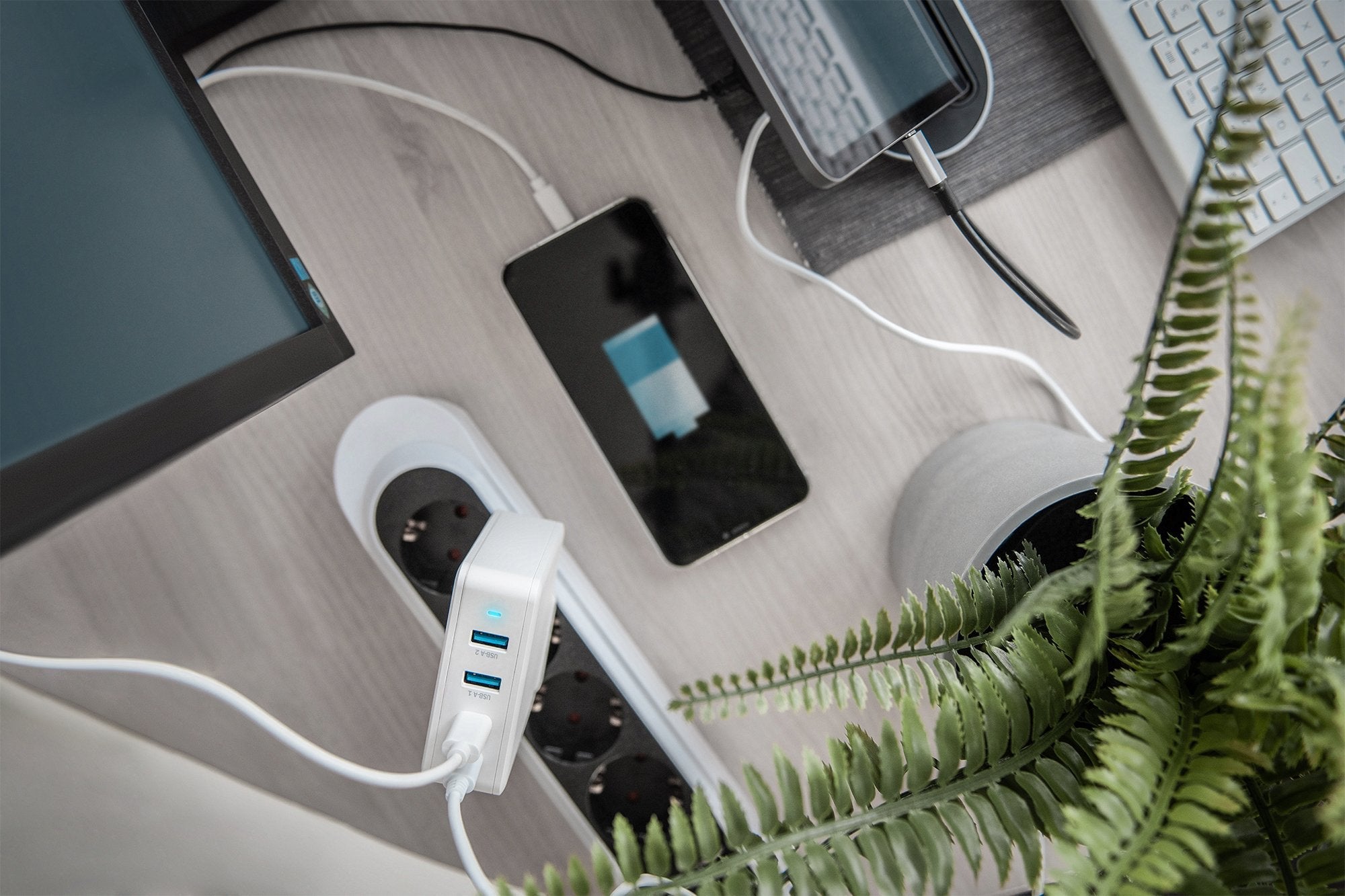 Digitus Universal Ladeadapter Usb-C 100w Usb-C & -A Pd 3.0 Blanco