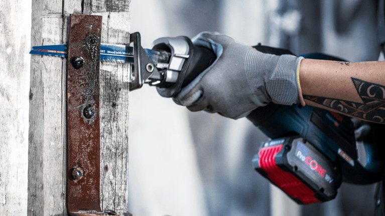 Hoja De Sierra De Sable Bosch Expert 'Demolición De Madera Con Metal' S 967 Xhm (Longitud 150 Mm) 2608900396