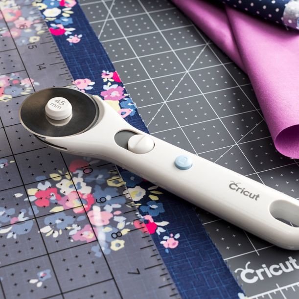EAN 0093573047237 - Cricut Rotary Cutter imagen 7
