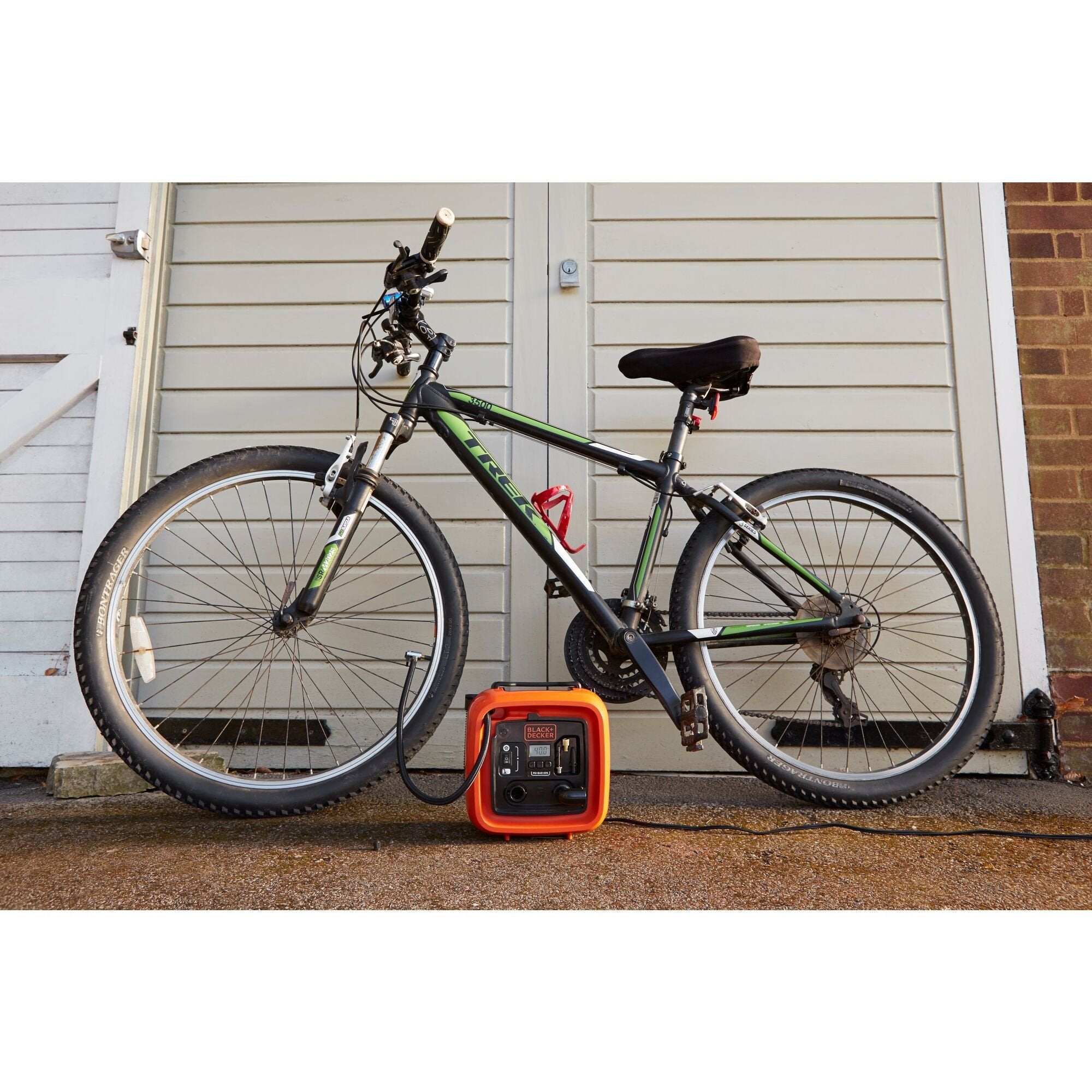 EAN 5054905026011 - Black & Decker ASI400-XJ compresor de aire 160 l/min imagen 4