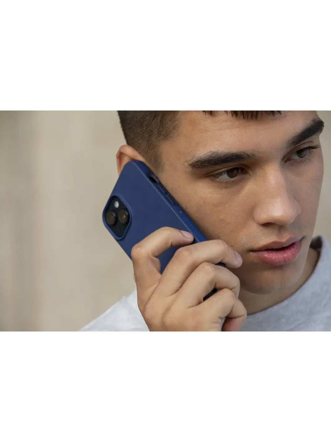 EAN 5711428019134 - dbramante1928 Iceland Ultra D3O MagSafe funda para teléfono móvil 17 cm (6.7") Marina imagen 5