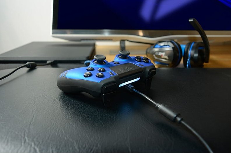 Steelplay Slim Pack Wired Controller Sapphire Azul Multi