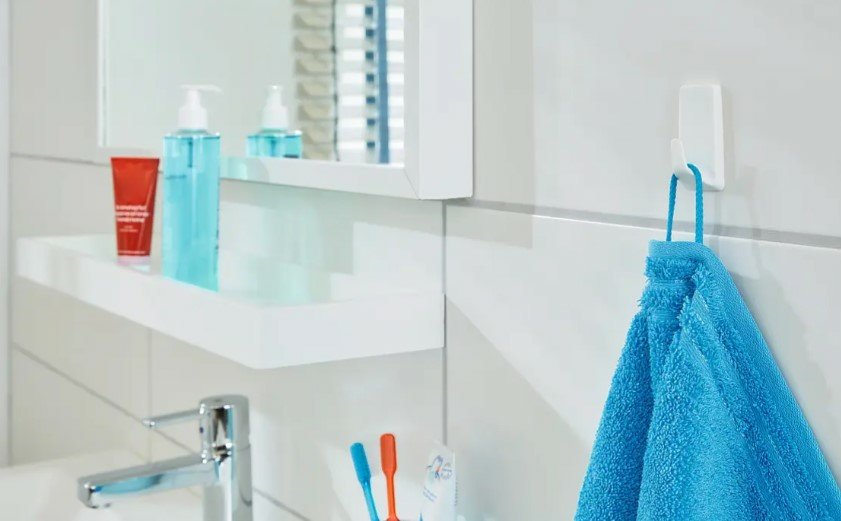 EAN 4063565247057 - TESA Powerstrips Interior Gancho toallero Negro 2 pieza(s) imagen 12