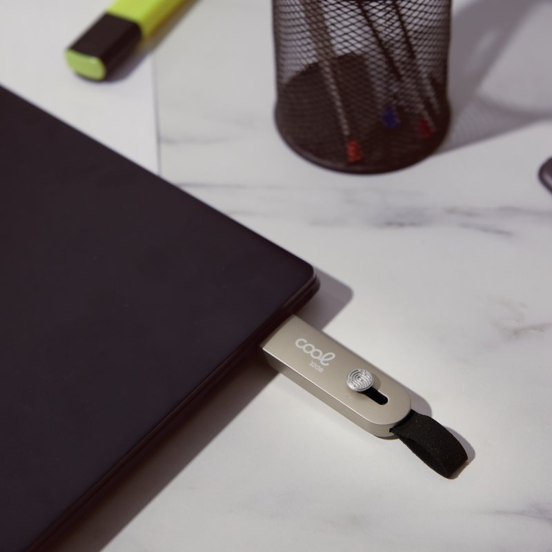 Pendrive 128gb Usb 2.0 Cool Optimus Silver