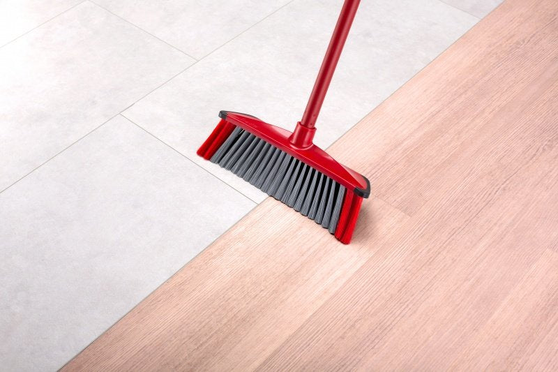 EAN 4023103173286 - Vileda 4023103173286 escoba Interior Cerda dura Gris, Rojo imagen 10