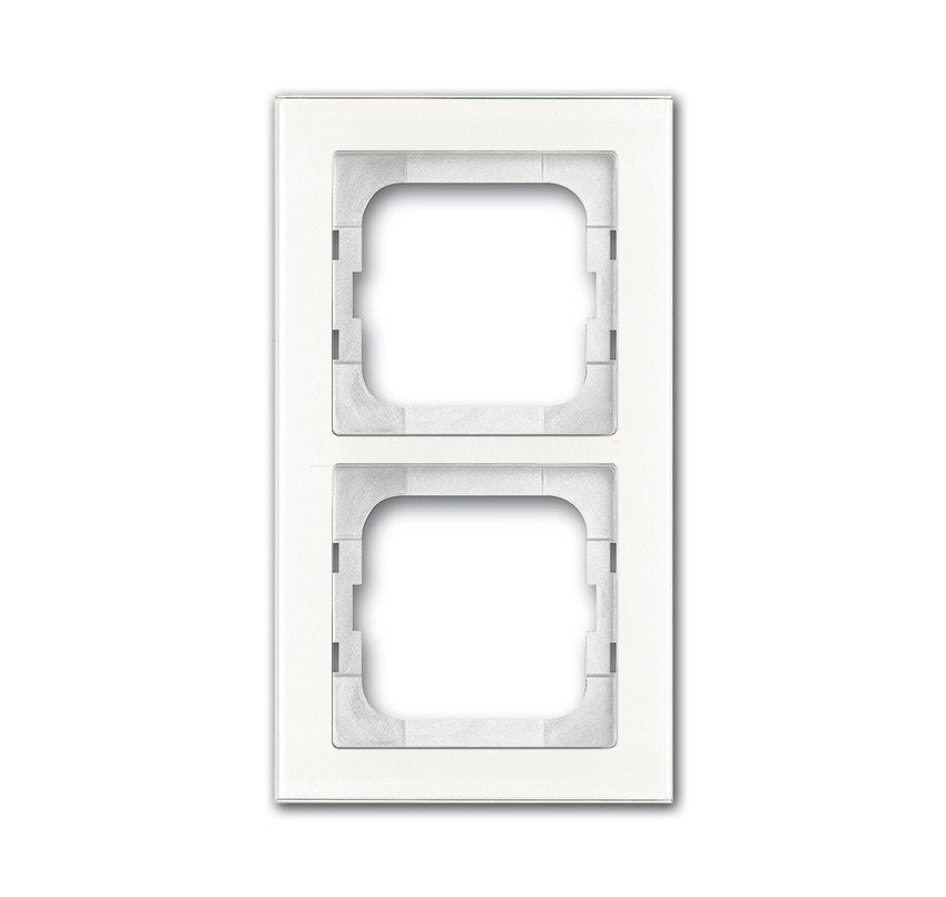 EAN 4011395156964 - Busch-Jaeger 1754-0-4438 placa de pared y cubierta de interruptor Blanco imagen 1