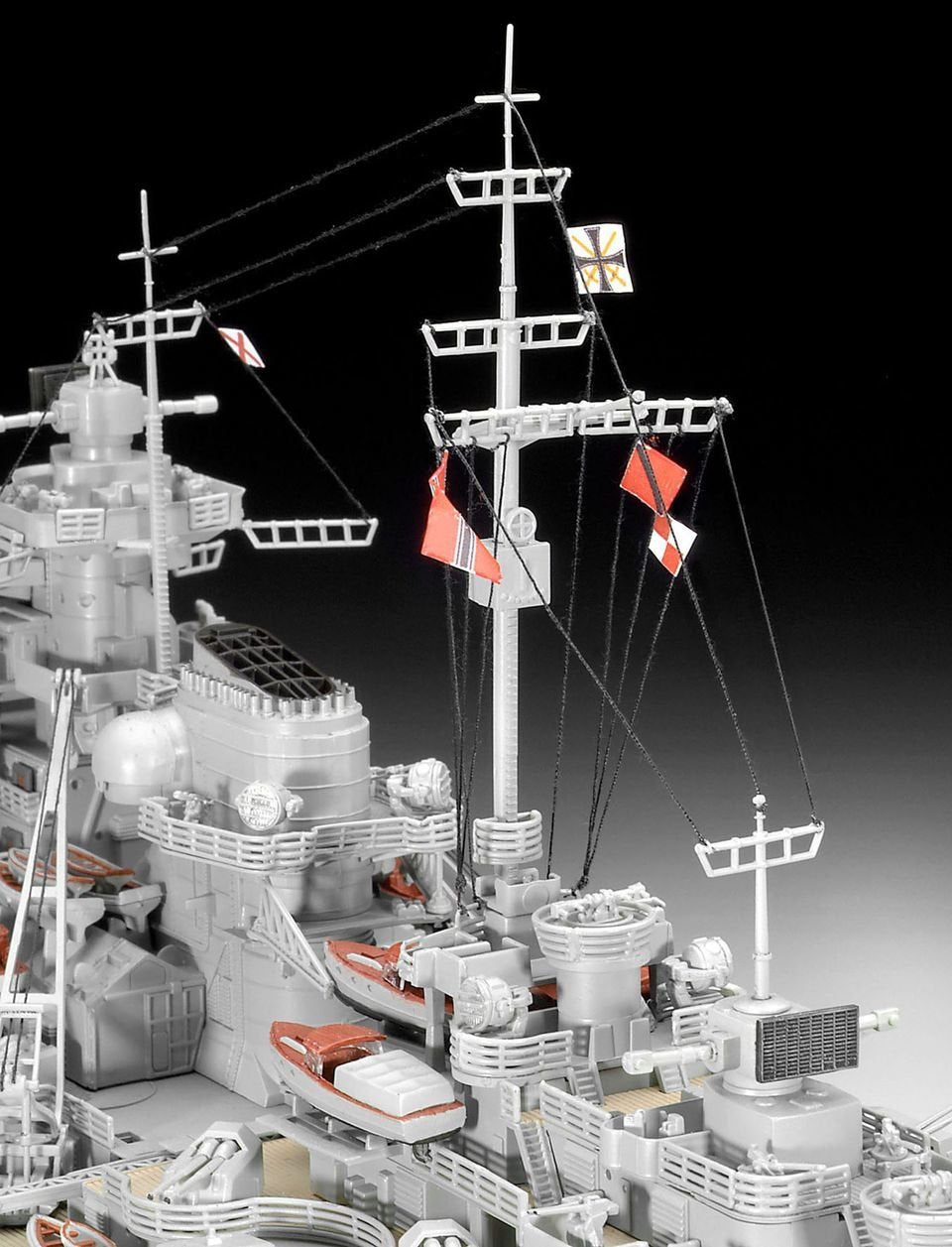 EAN 4009803050409 - Revell Bismarck Maqueta de navío de línea Kit de montaje 1:350 imagen 6