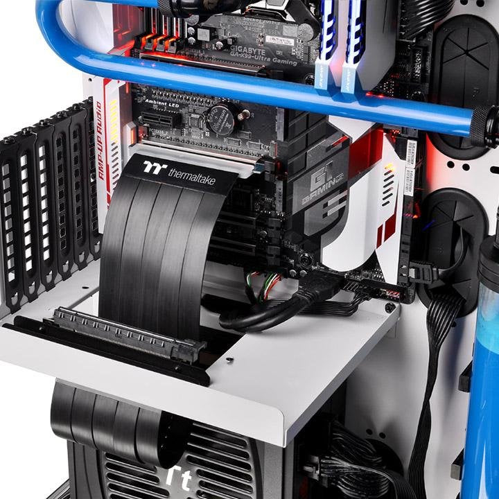 EAN 4717964406552 - Thermaltake AC-045-CN1OTN-C1 tarjeta y adaptador de interfaz Interno PCIe imagen 6