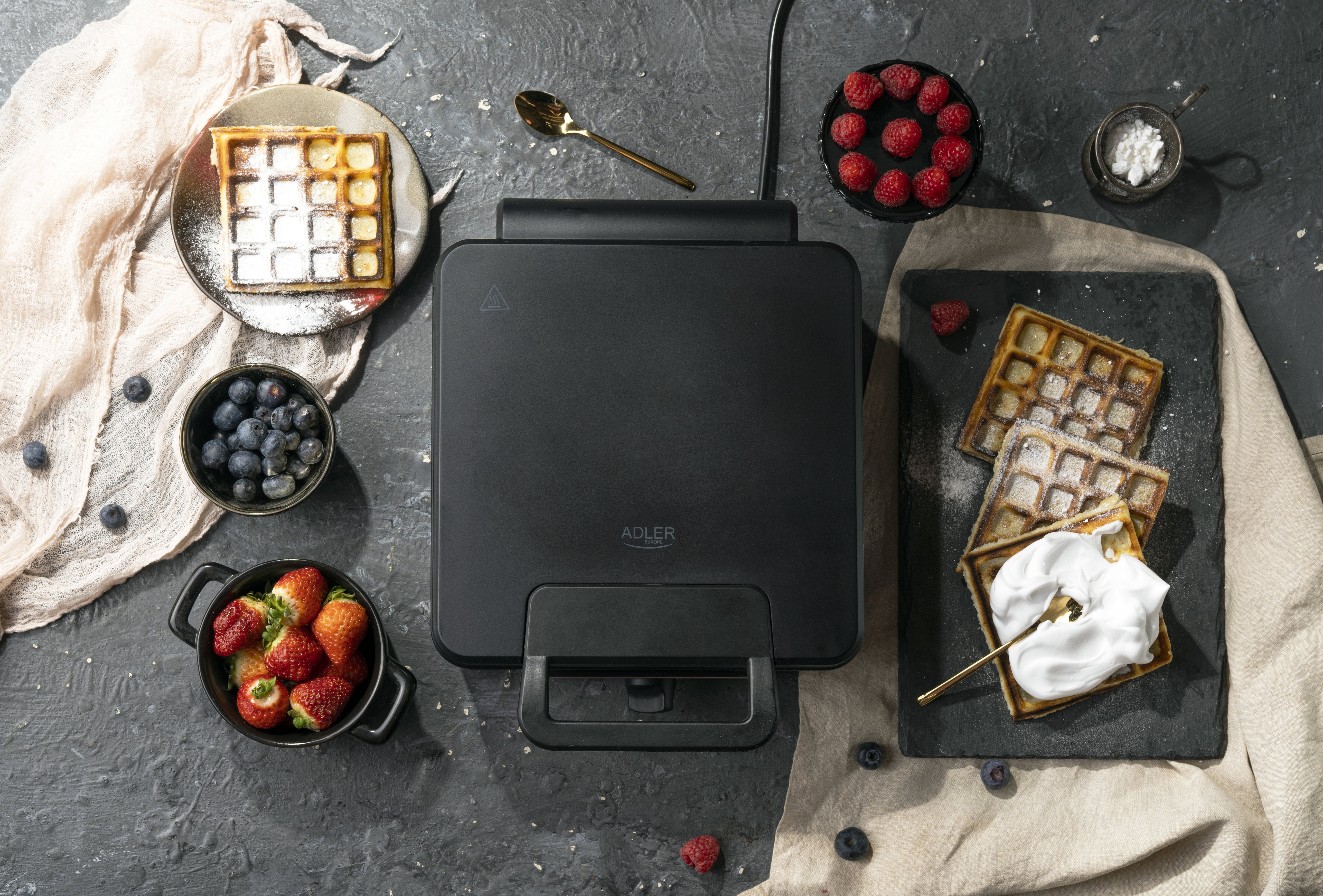 EAN 5903887802970 - Adler AD 3049 gofrera 4 barquillo(s) 1800 W Negro imagen 10