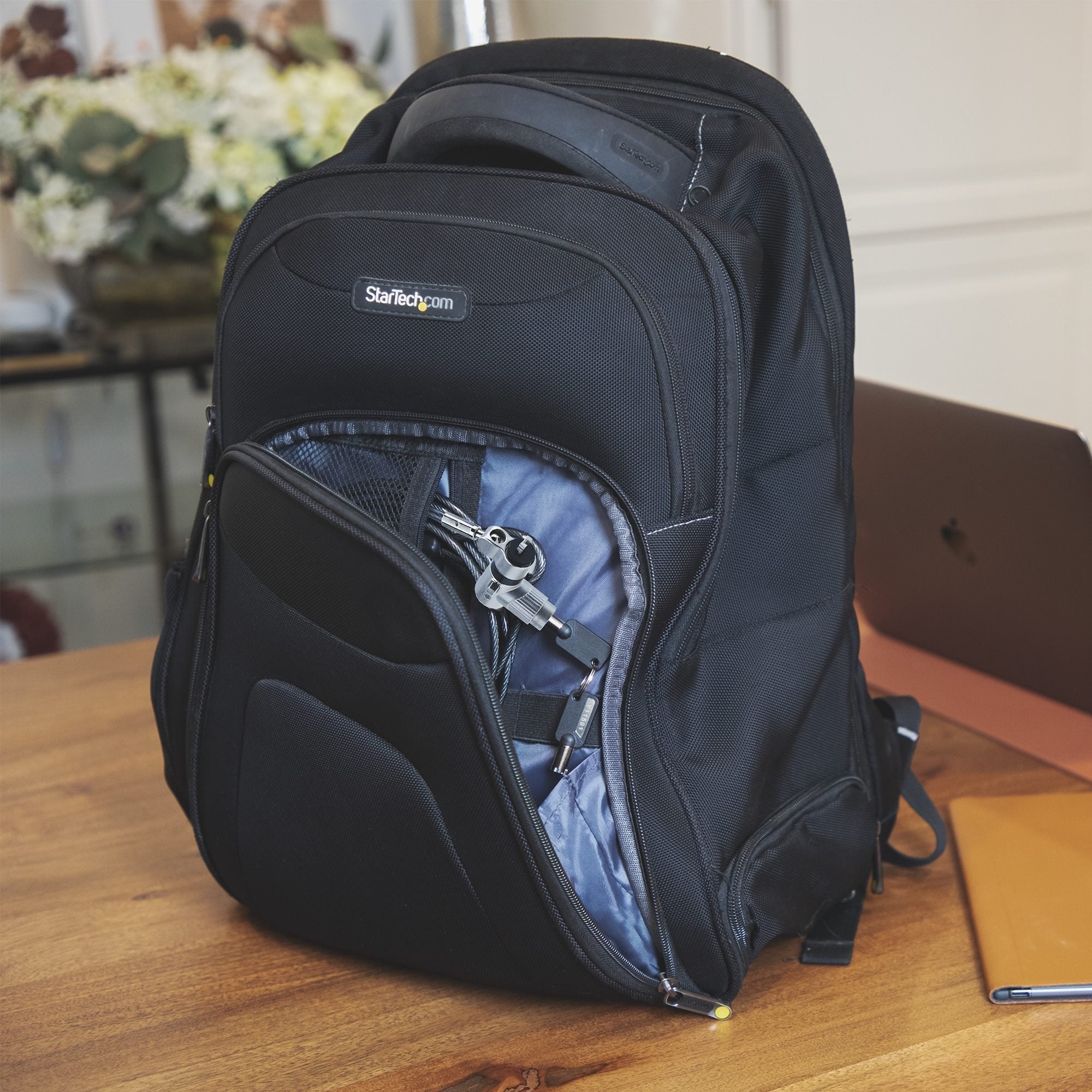 EAN 0065030908429 - StarTech.com UNIVKMKO-LAPTOP-LOCK cable antirrobo Negro 2 m imagen 9