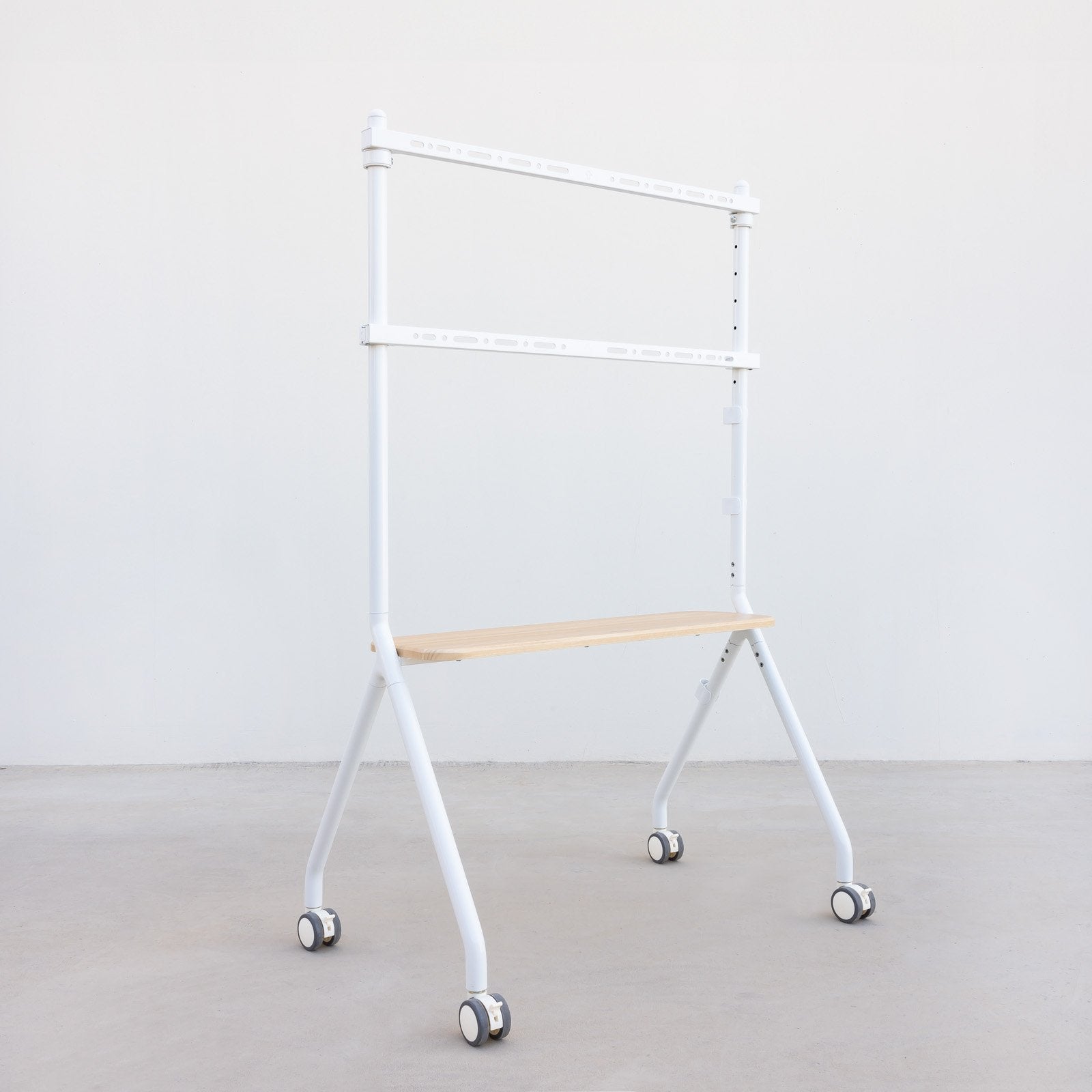 Soporte Suelo Ruedas "Ilove" Pantalla 49-80'' Blanco Tooq