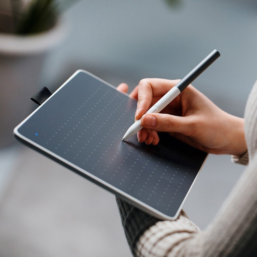 EAN 4949268623360 - Wacom Intuos One Small tableta digitalizadora Gris, Blanco 152 x 95 mm USB/Bluetooth imagen 12